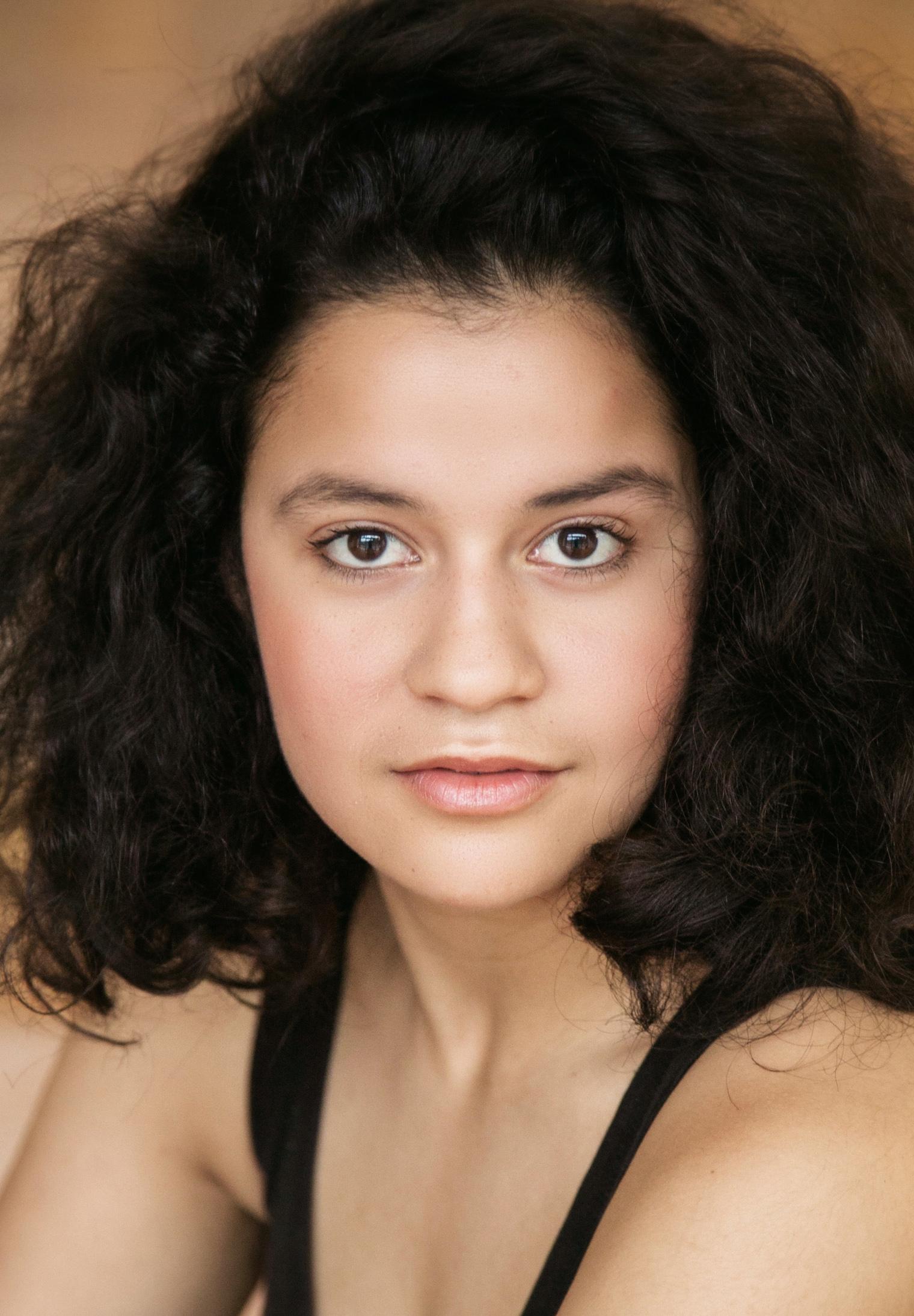 actor Ana Scotney large photo