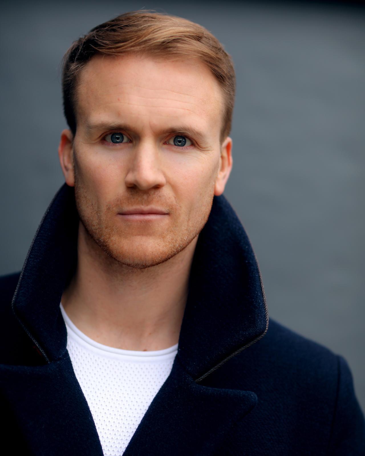 actor Paddy Wallace large photo