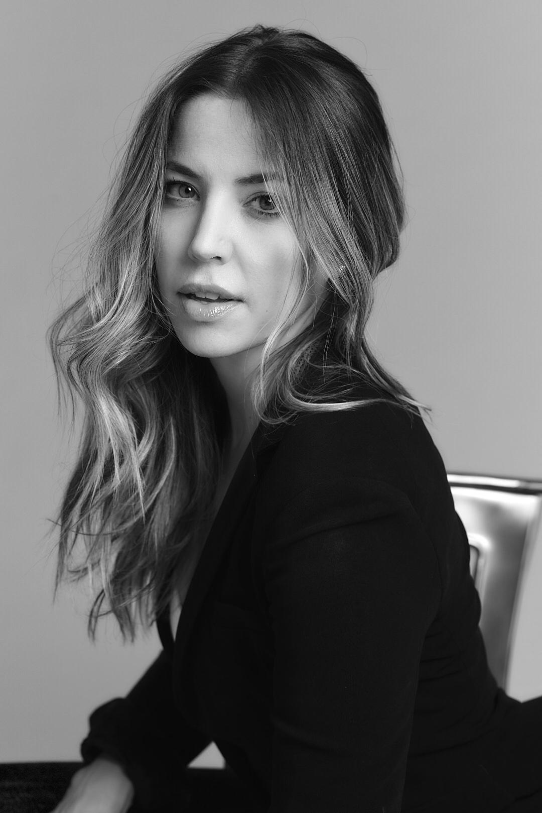 actor Deanna Smith large photo