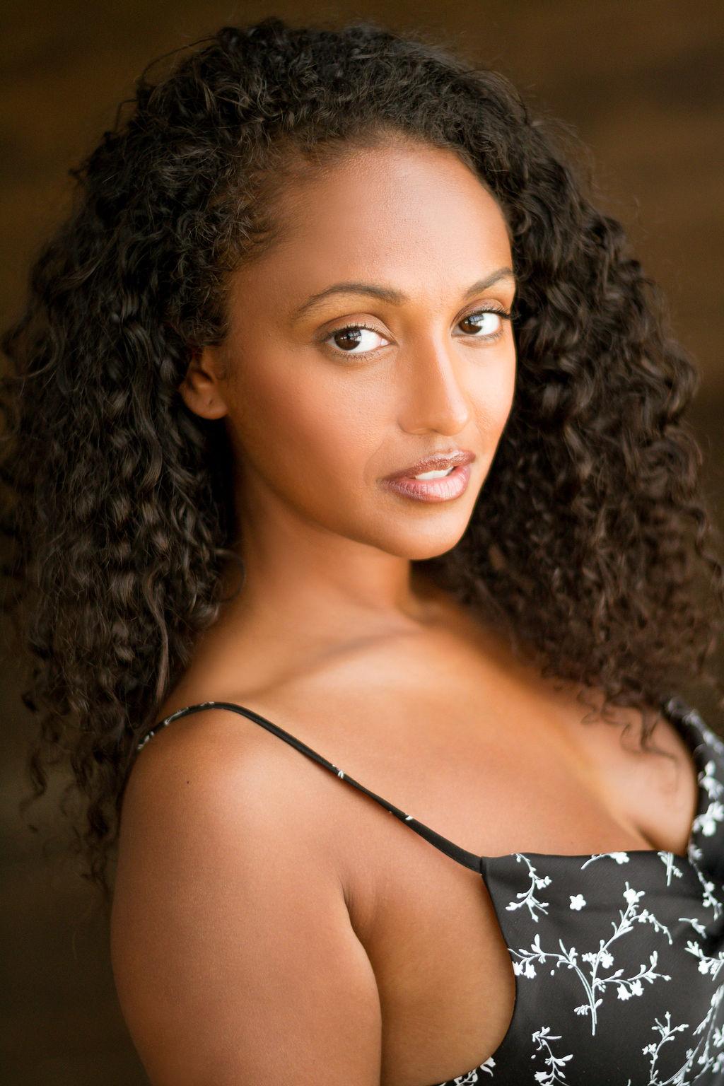 actor Bianca Sia large photo