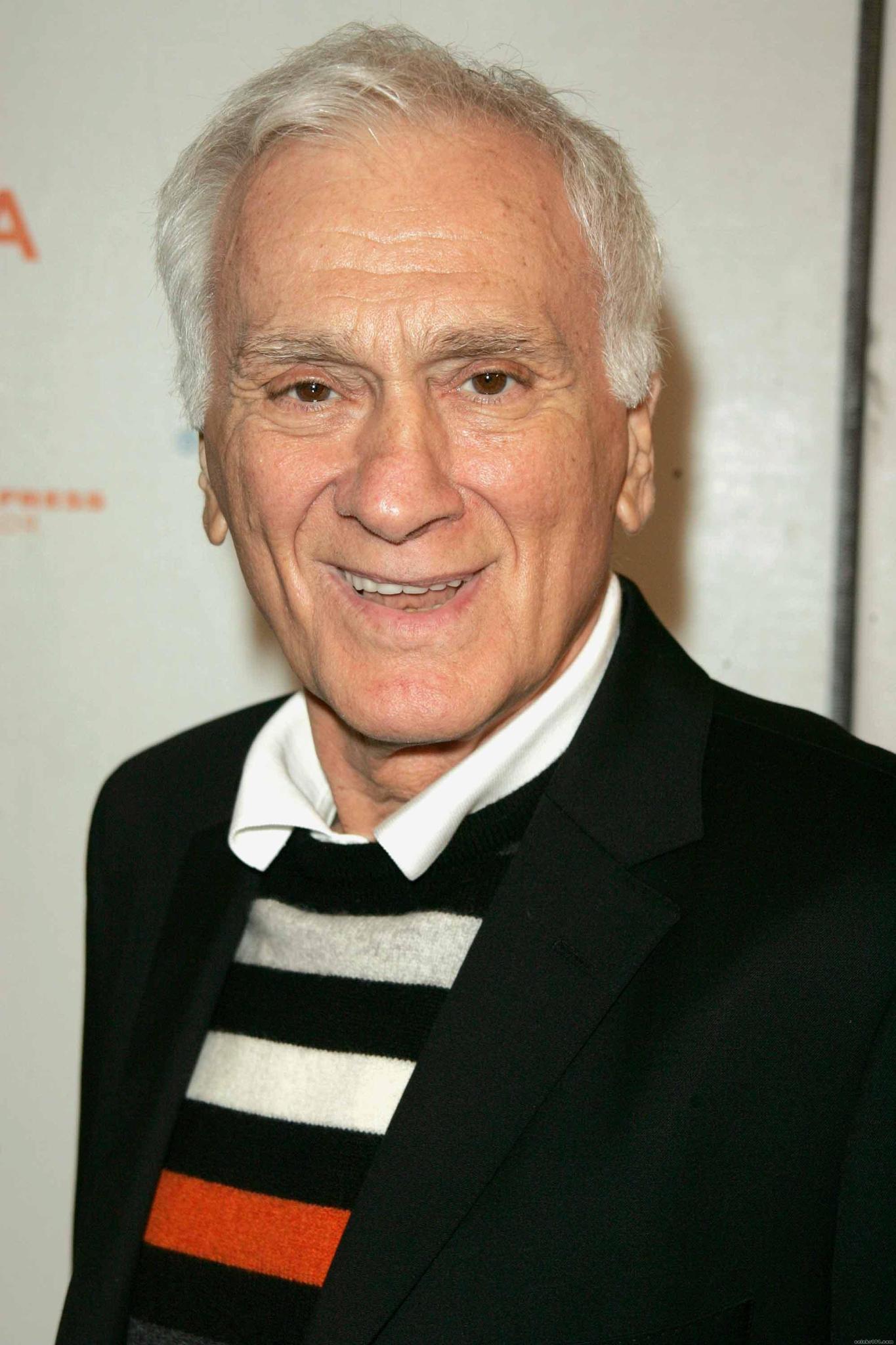 actor Dick Latessa large photo