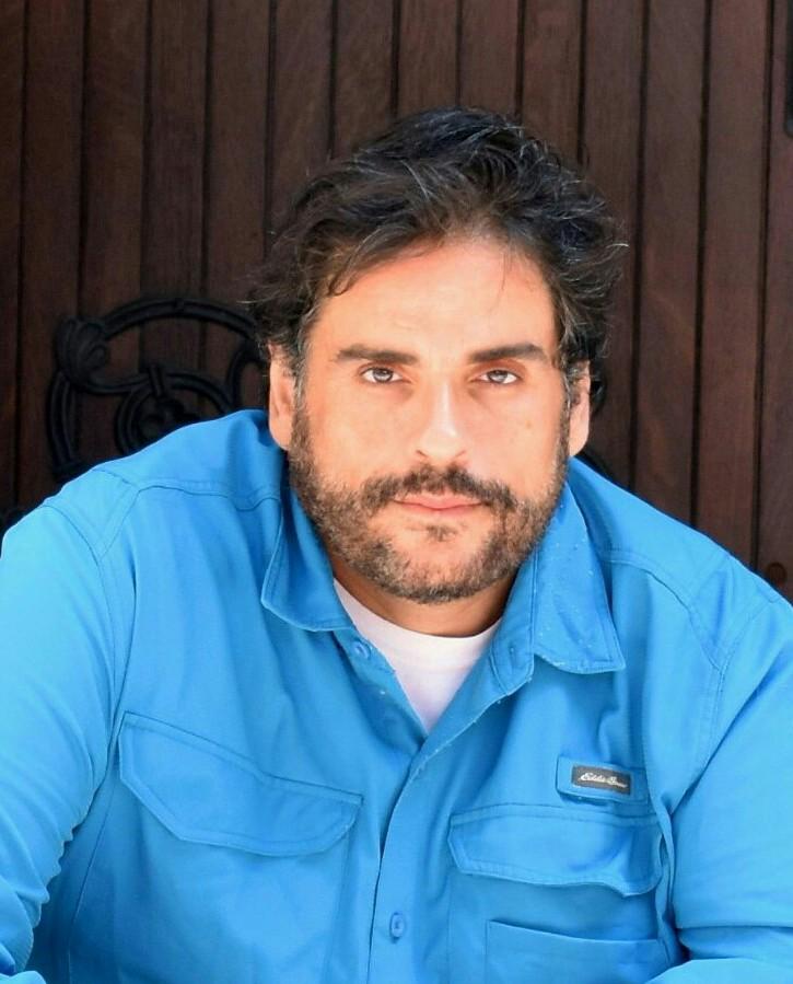 actor José Báez large photo