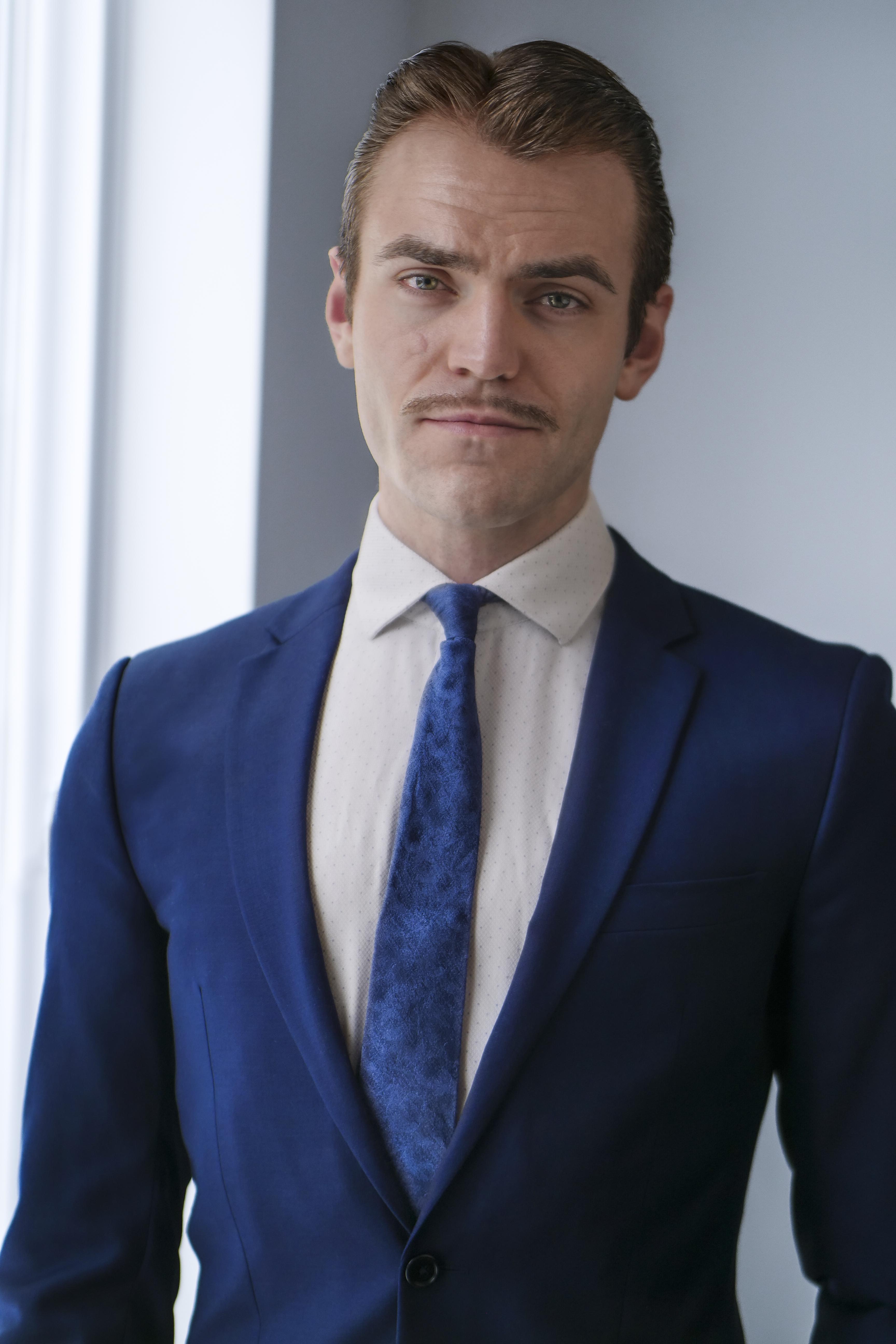 actor Alexander J. Baxter large photo