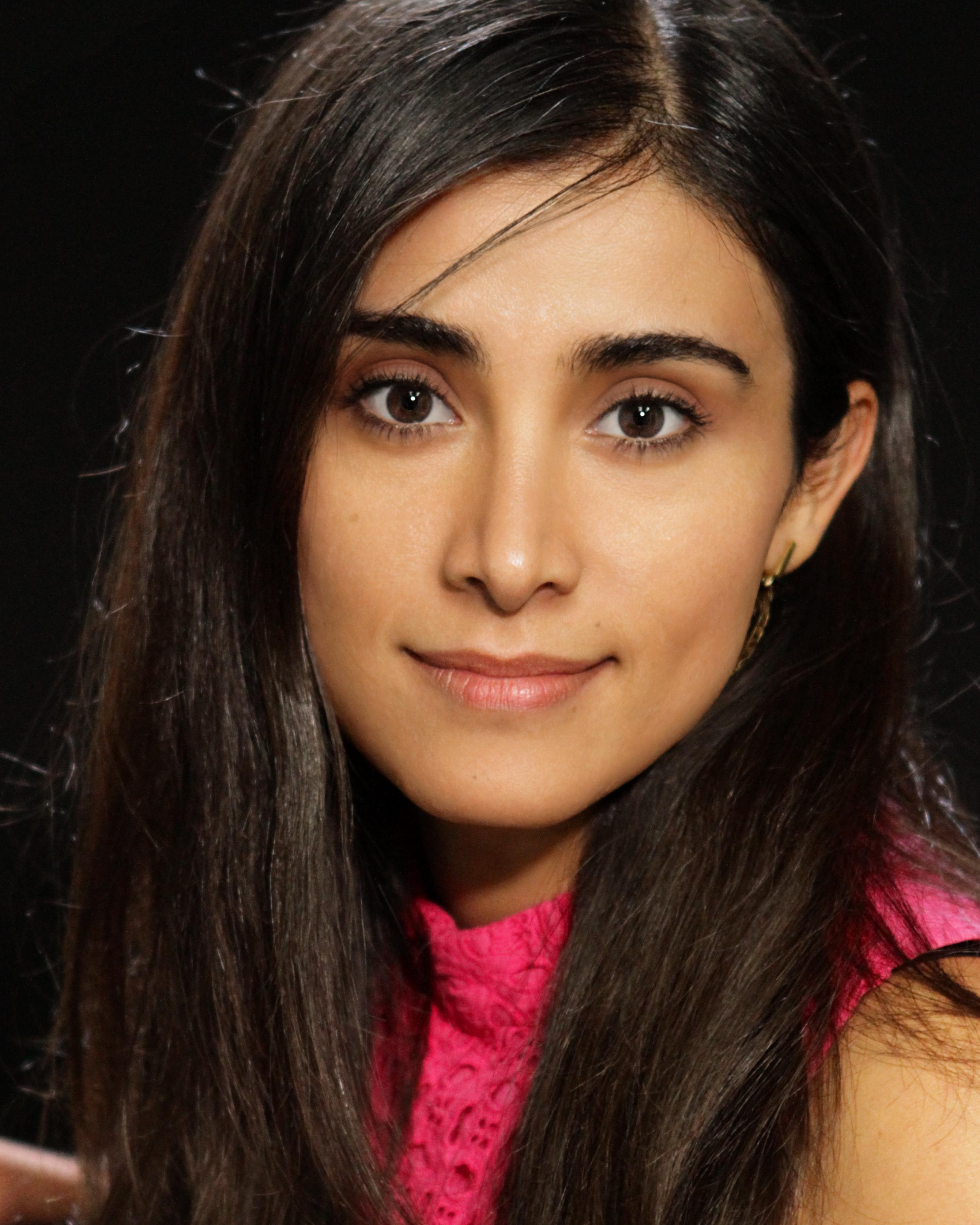 actor Cynthia Bravo large photo