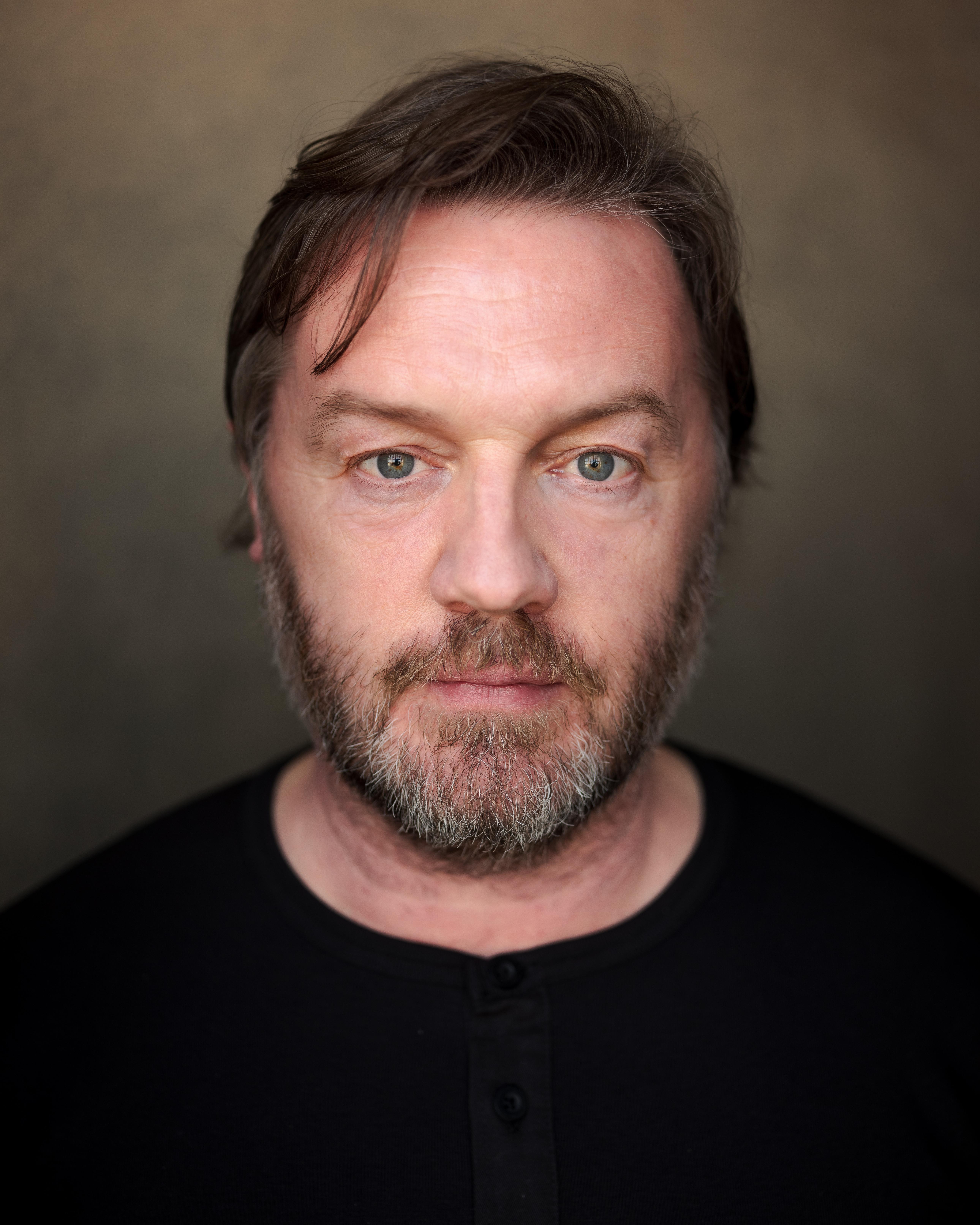 actor Andrew Whipp large photo