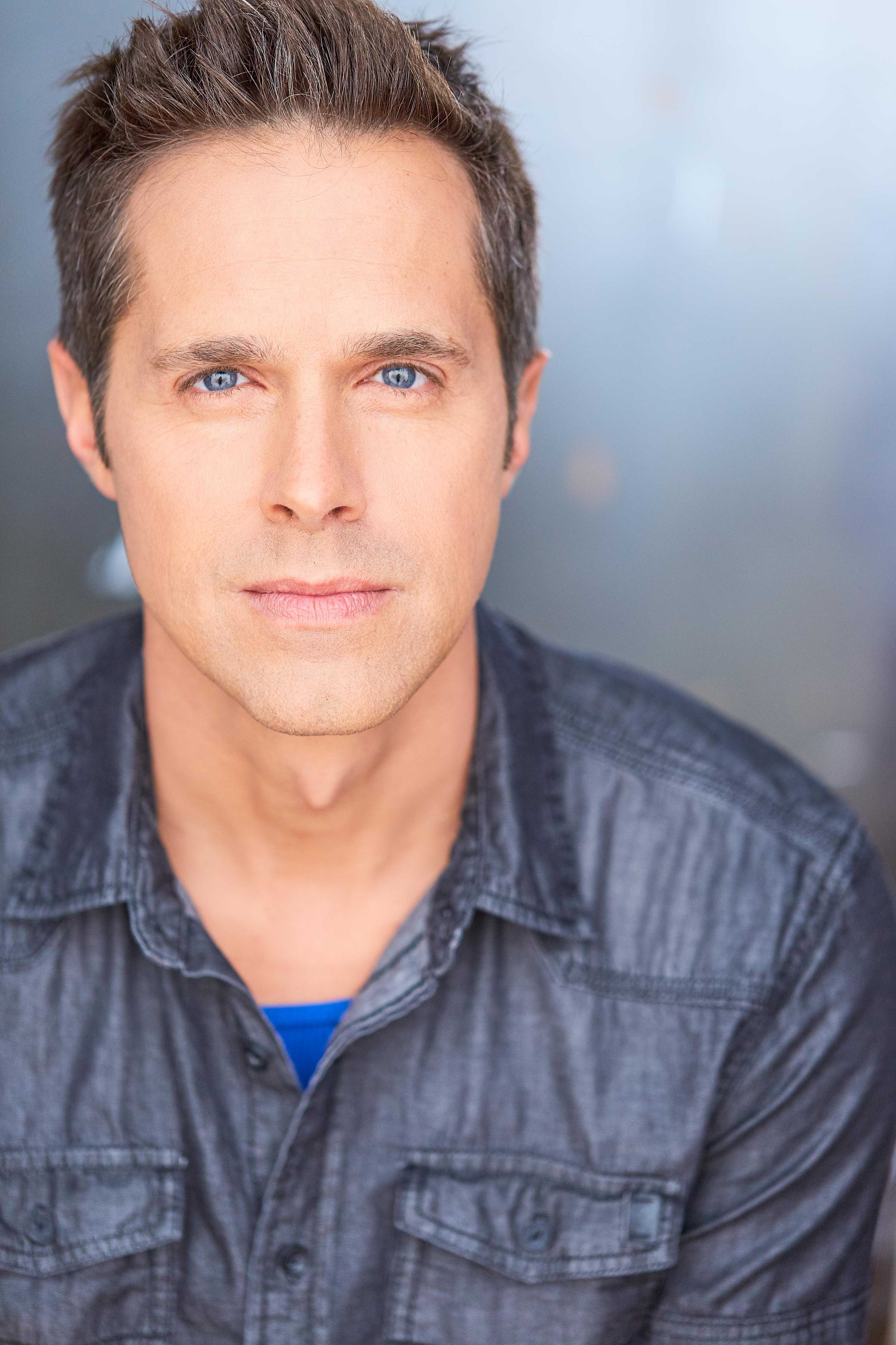 actor Tim Bensch large photo