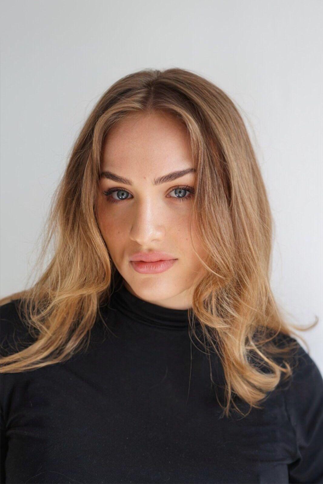 actor Vivienne Dacre large photo