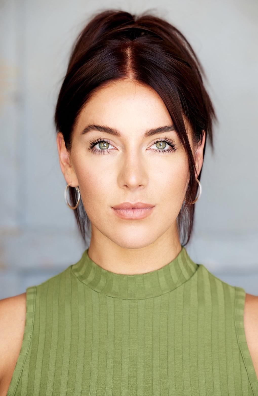 actor Heidi Kurzejka large photo