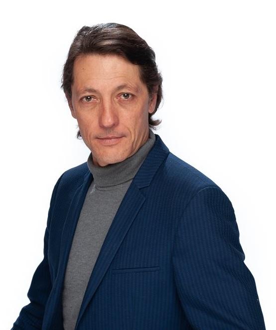 actor Xavier Gouault large photo