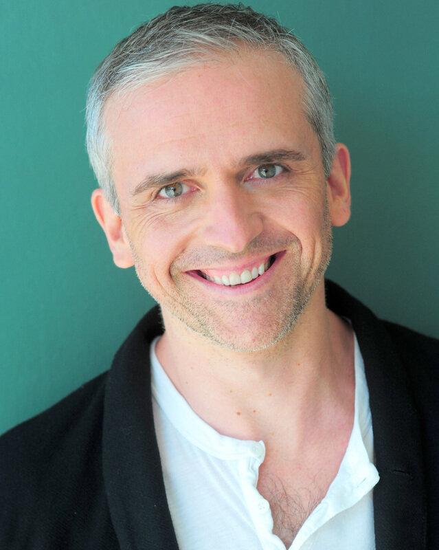 actor Gregory Linington large photo