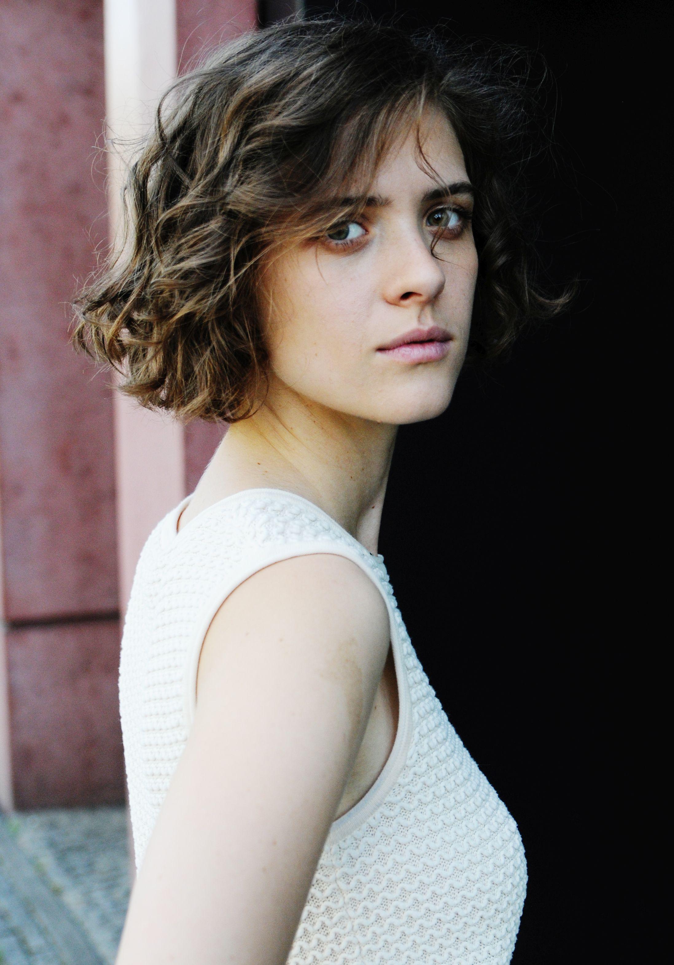 actor Liv Lisa Fries large photo