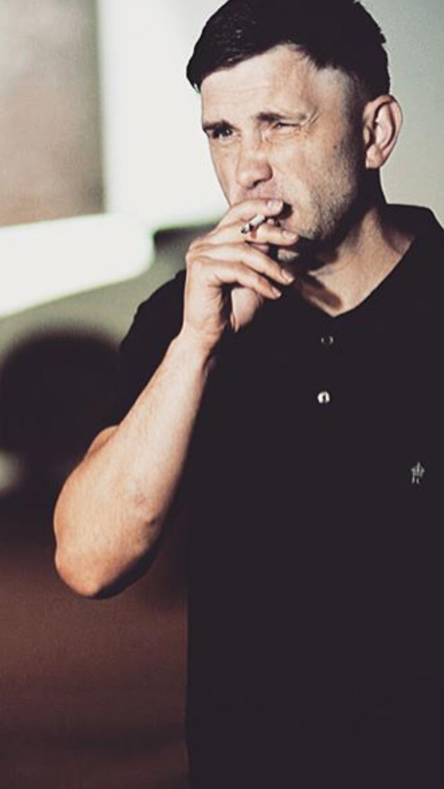 actor Dean Roberts large photo