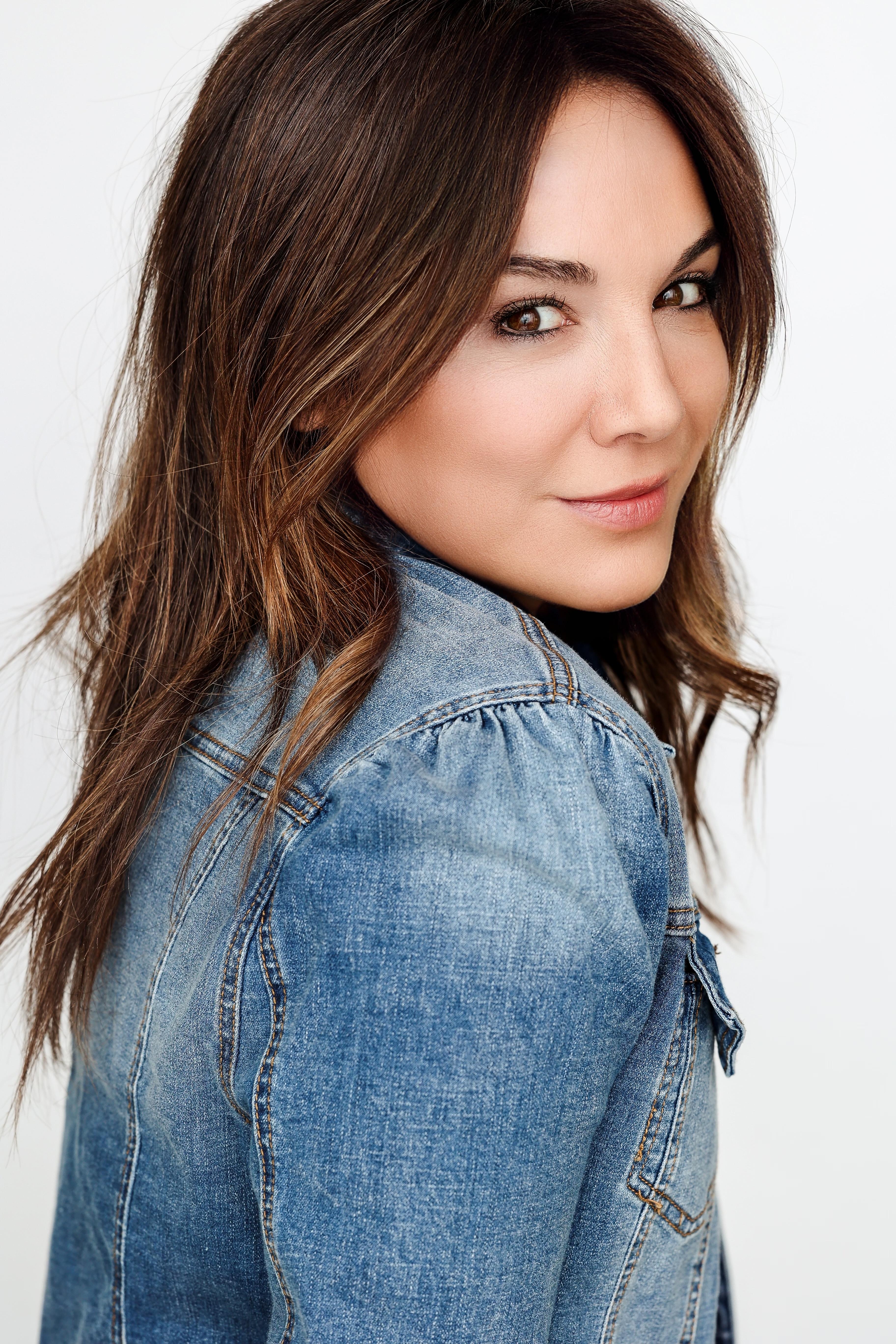 actor Jill-Michele Meleán large photo