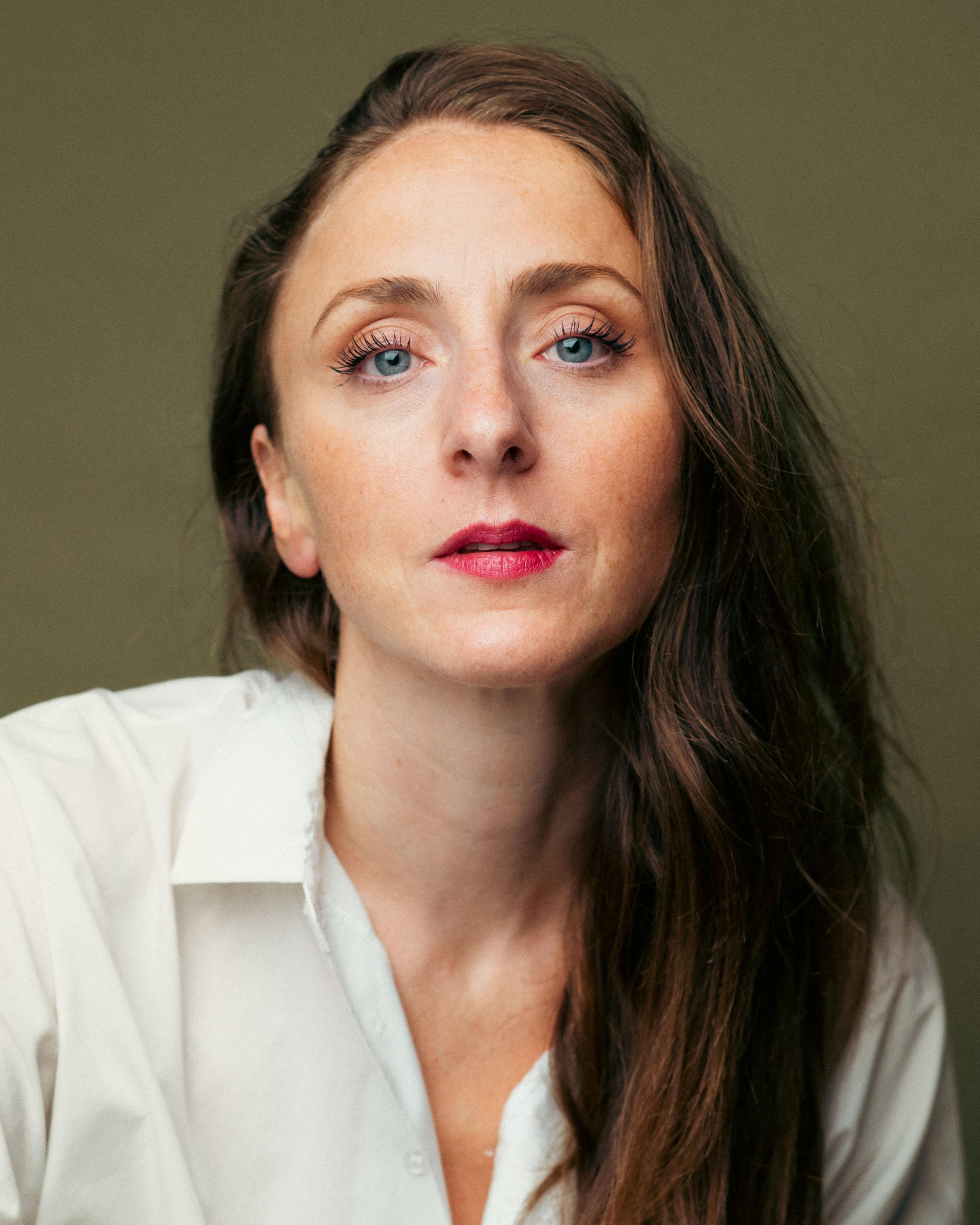 actor Kristin Grue large photo