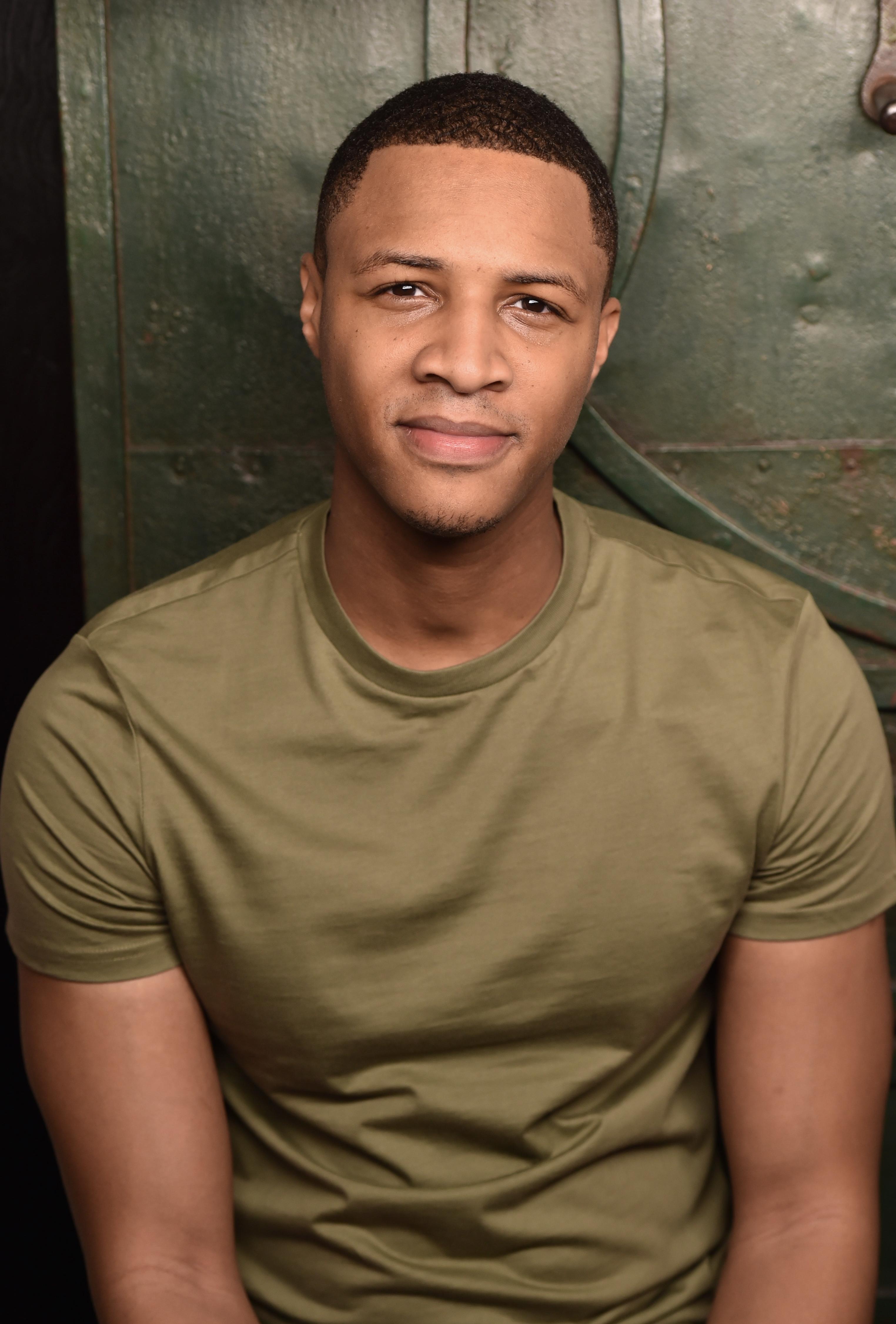 actor Karlton Davis large photo