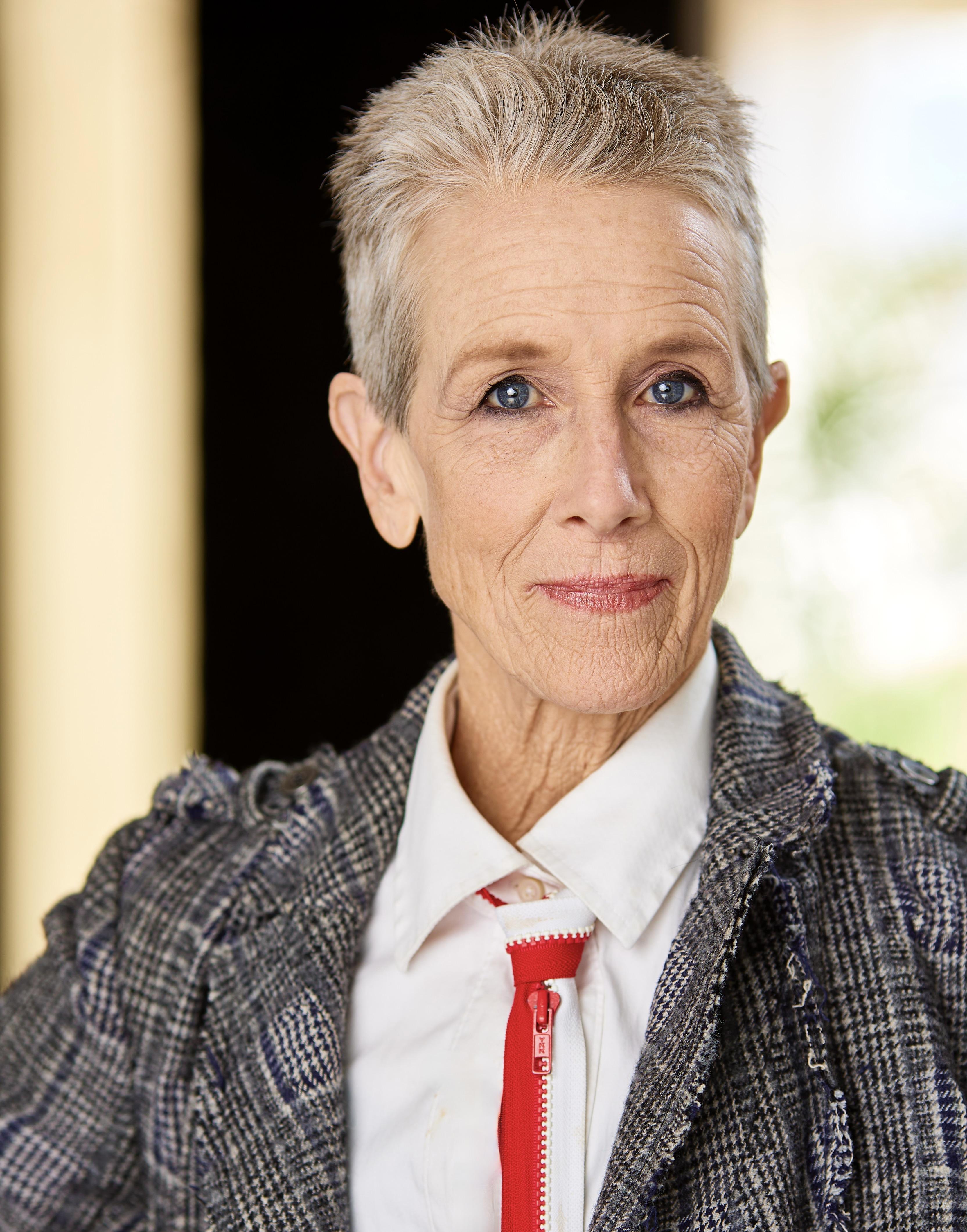 actor Lauren Peterson large photo