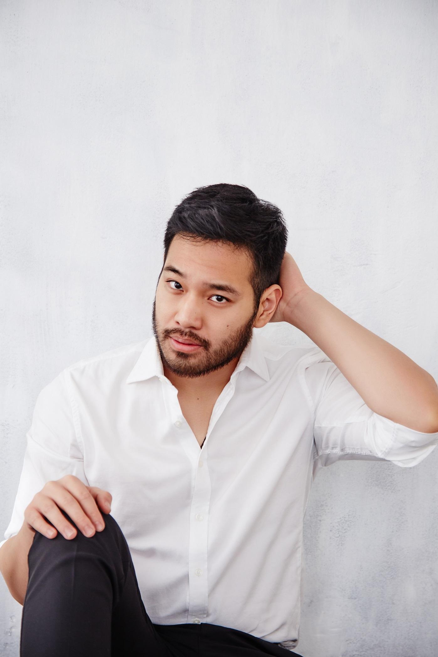 actor Oscar Lin large photo