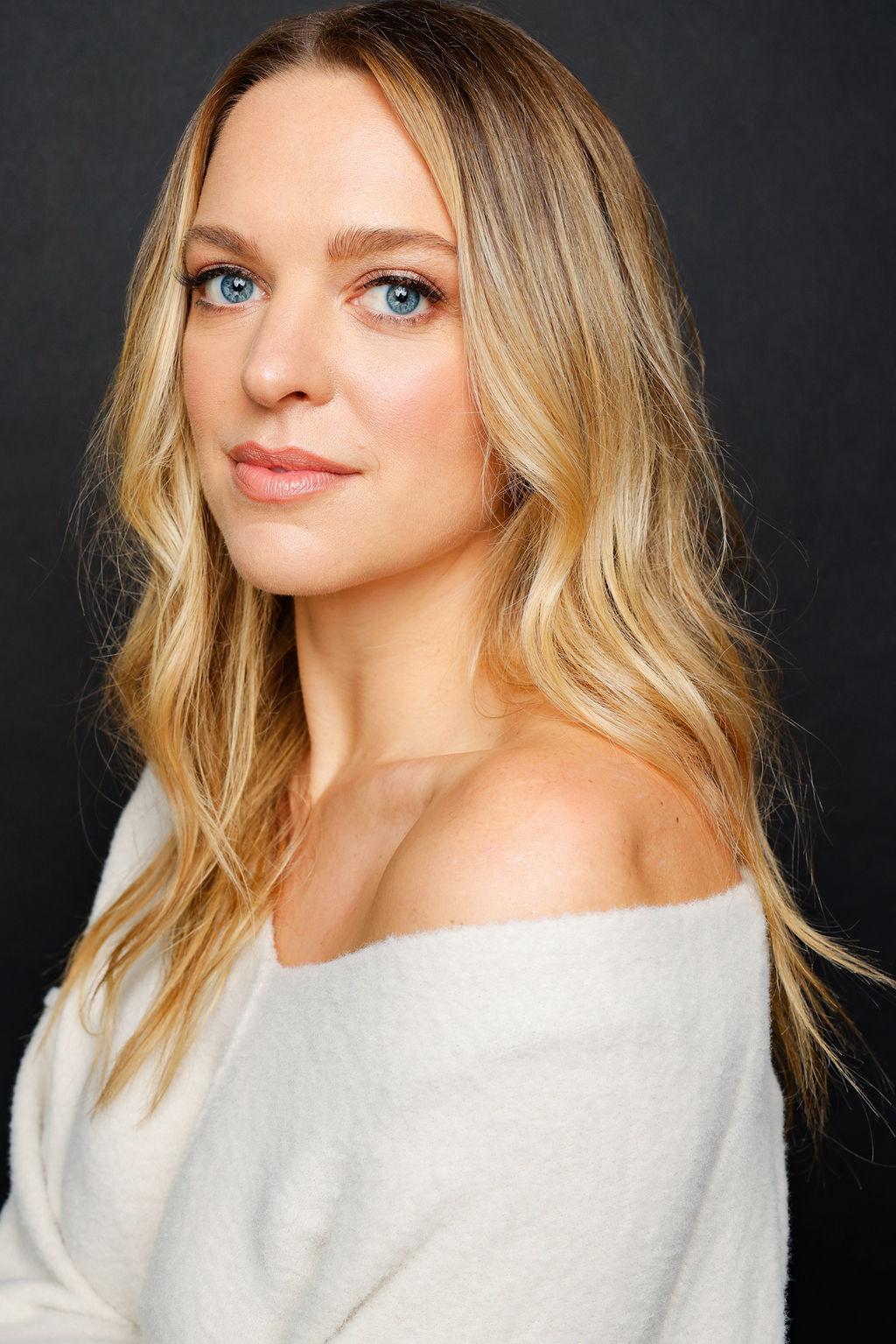 actor Jenna Michno large photo