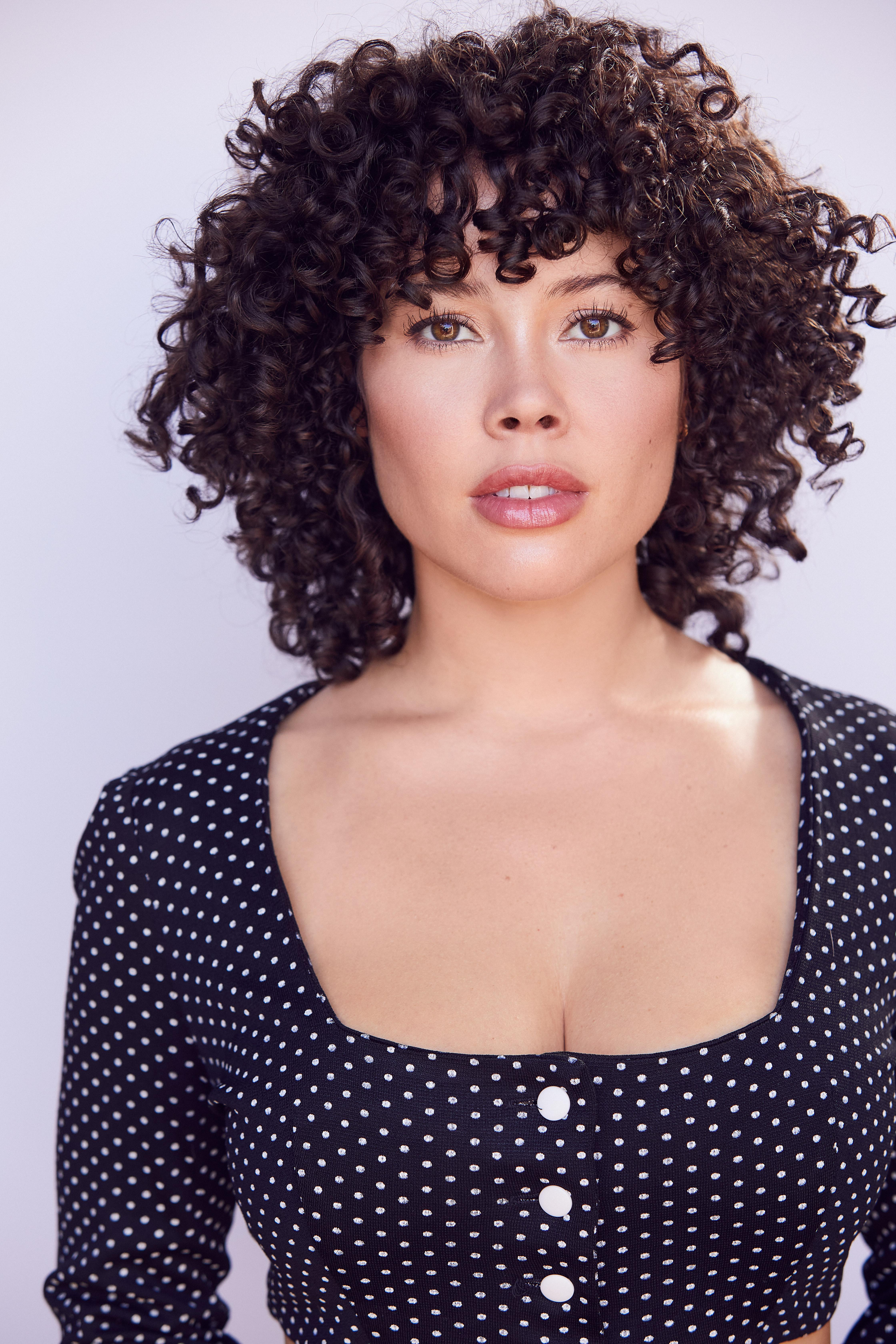 actor Rebecca Knox large photo