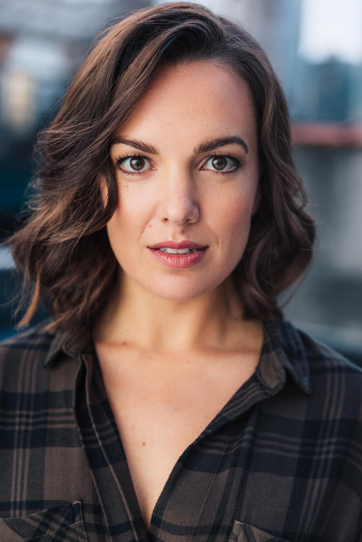 actor Kara Lindsay large photo