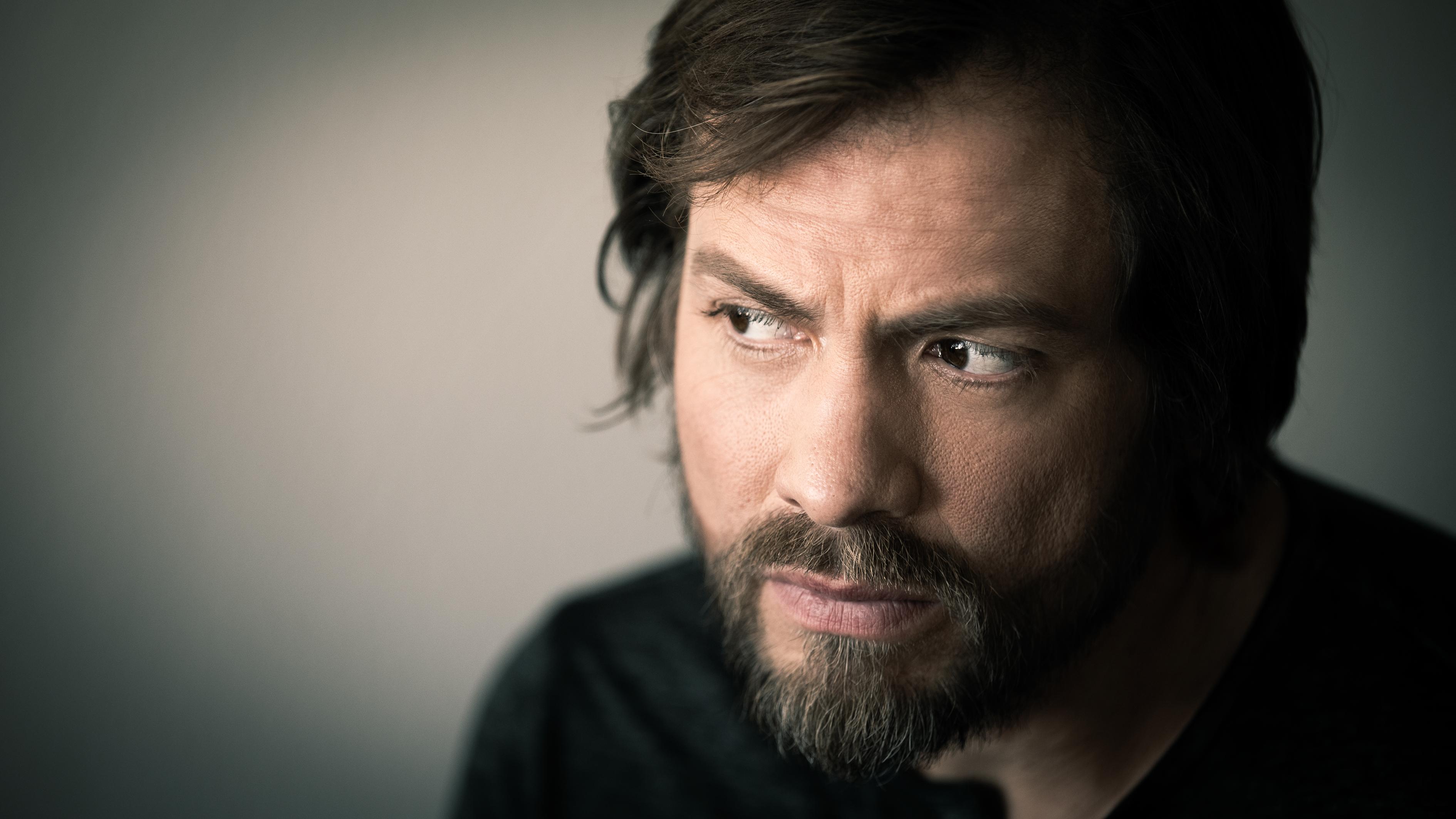 actor Steven Galarce large photo