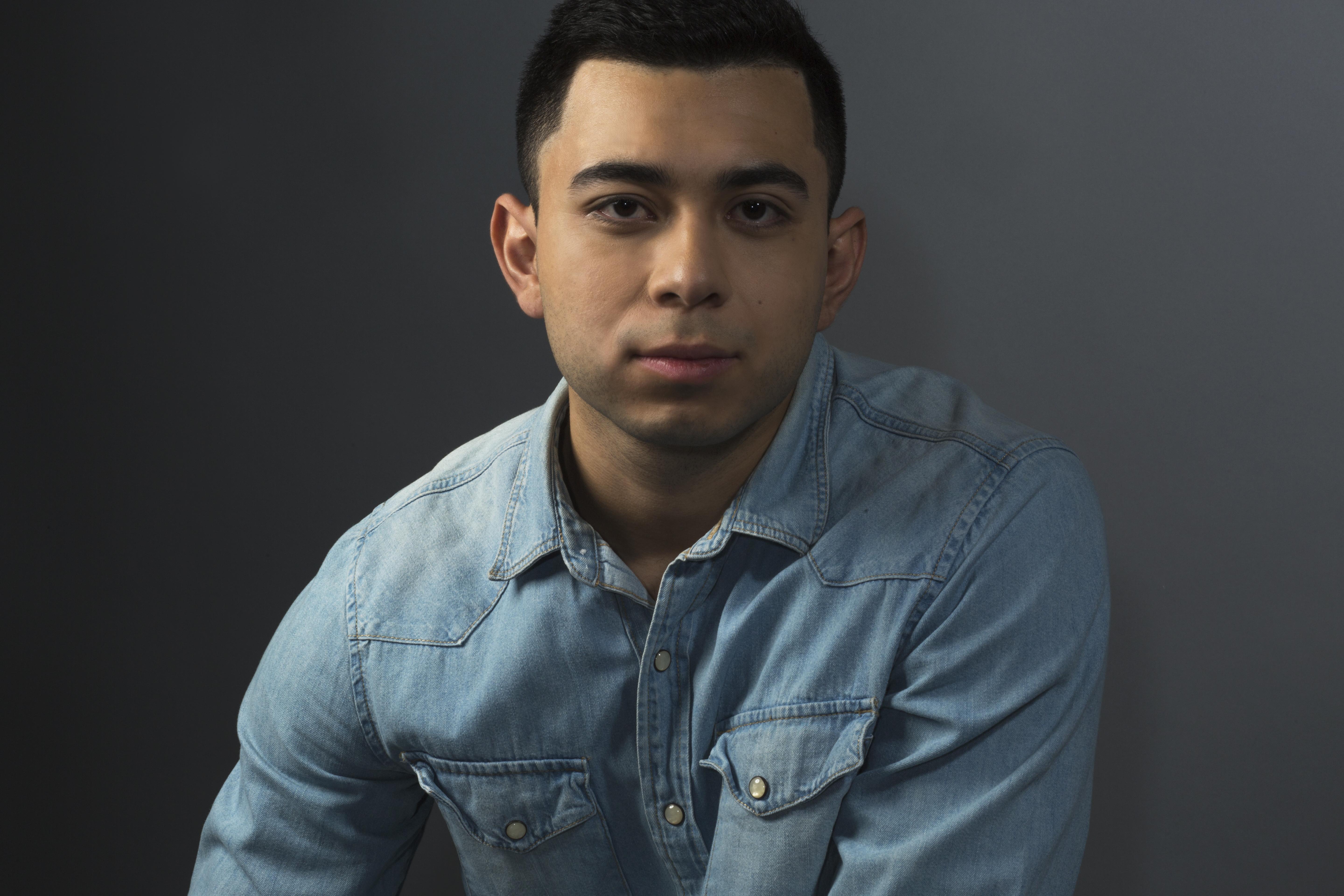 actor Andre Datyelian large photo