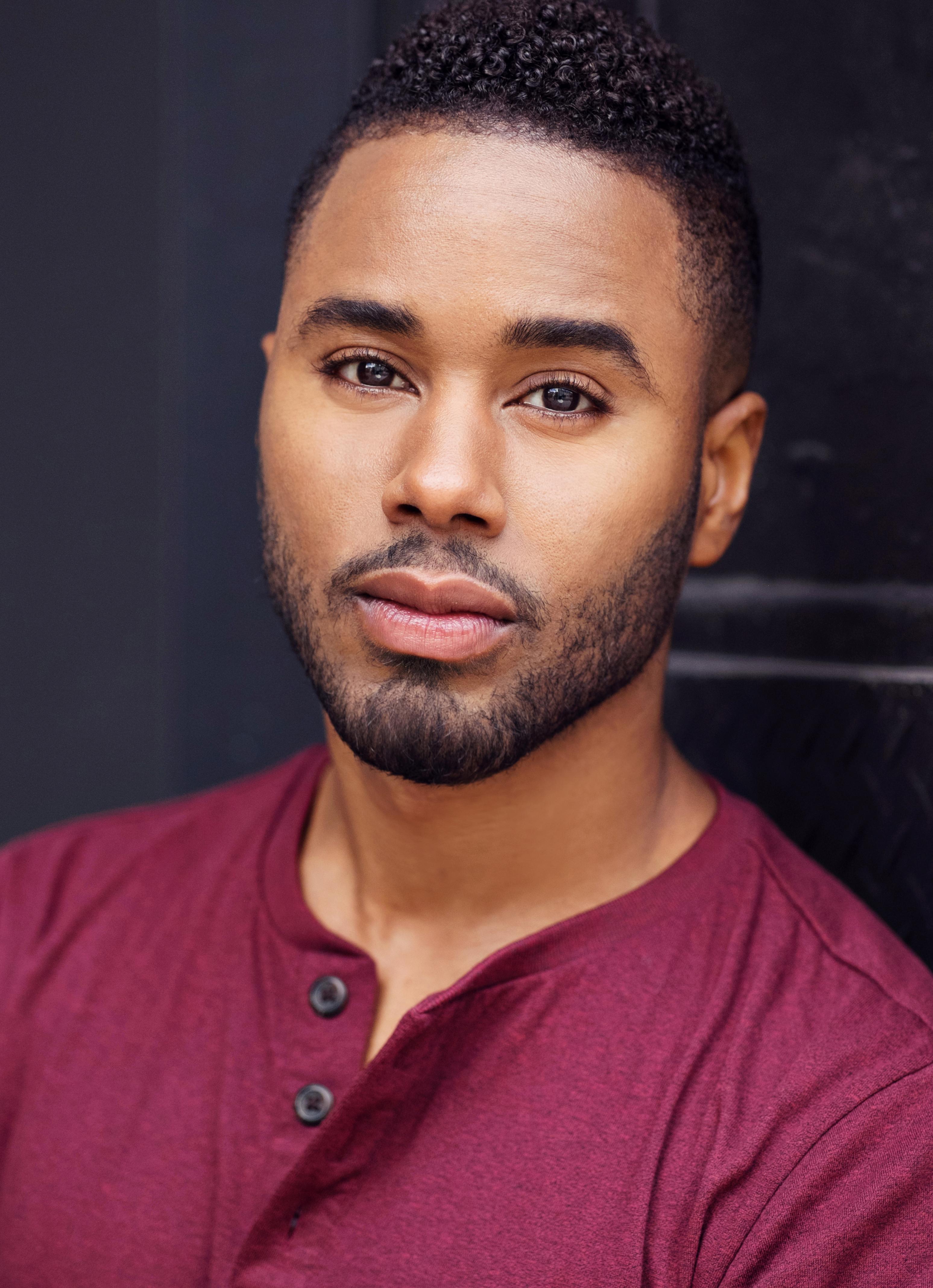 actor Julian Bones large photo