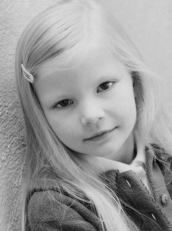 actor Erika-Shaye Gair large photo