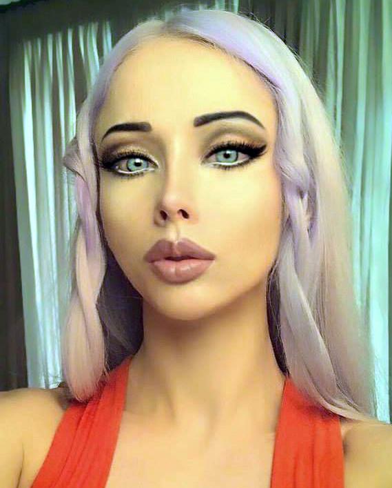 actor Valeria Lukyanova large photo