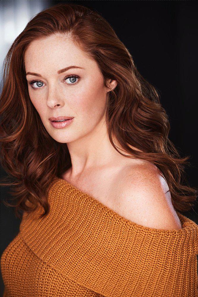 actor Natalie Daniels large photo