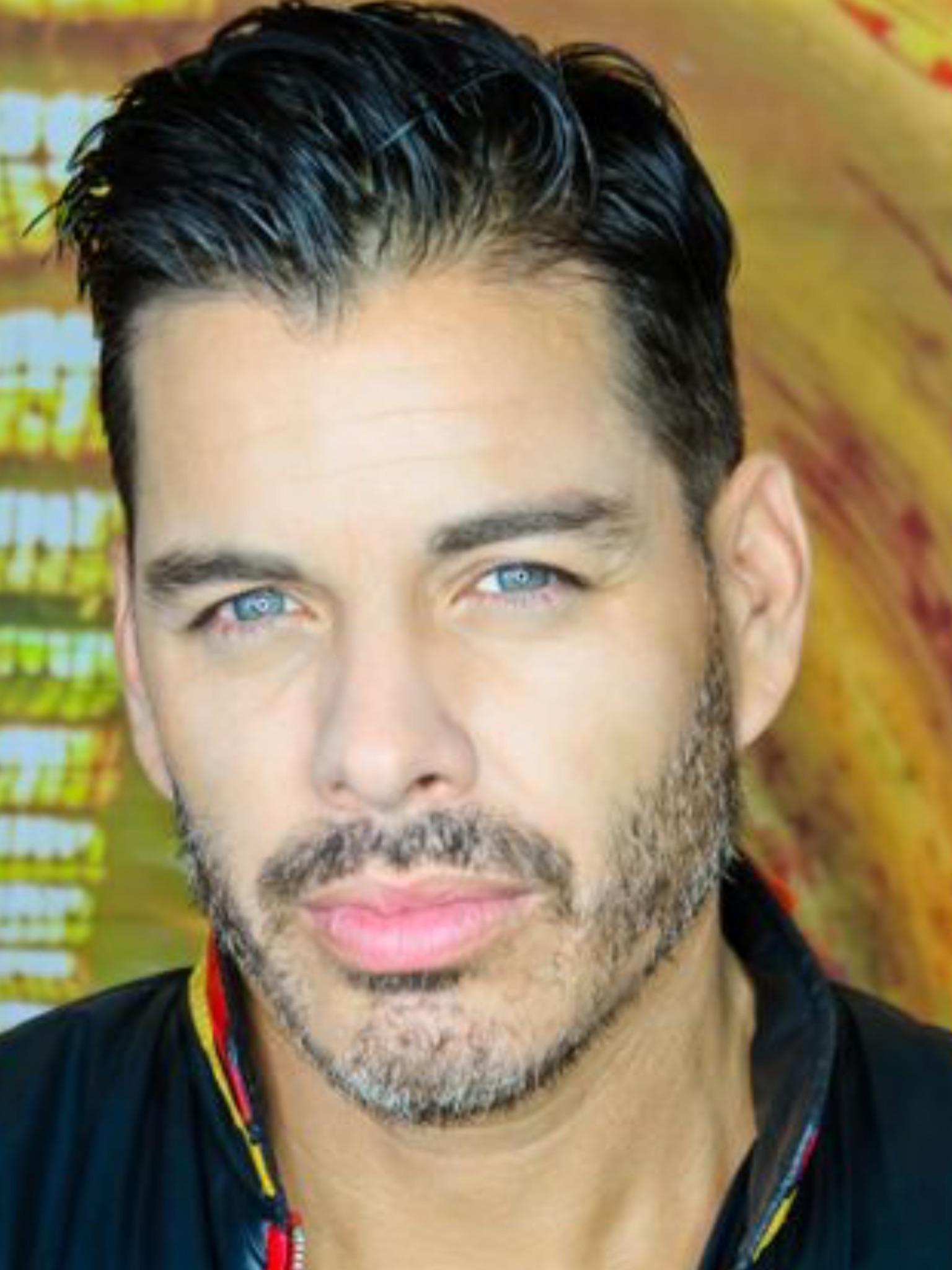 actor Scott Hamm Duenas large photo