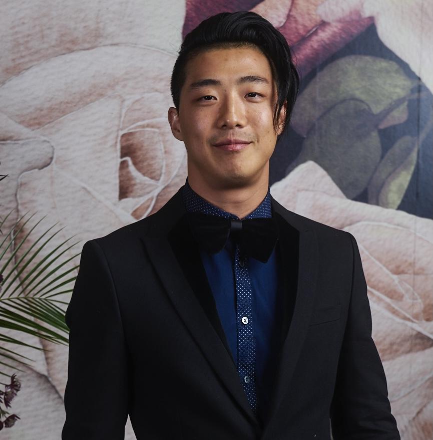 actor Justin Lee large photo