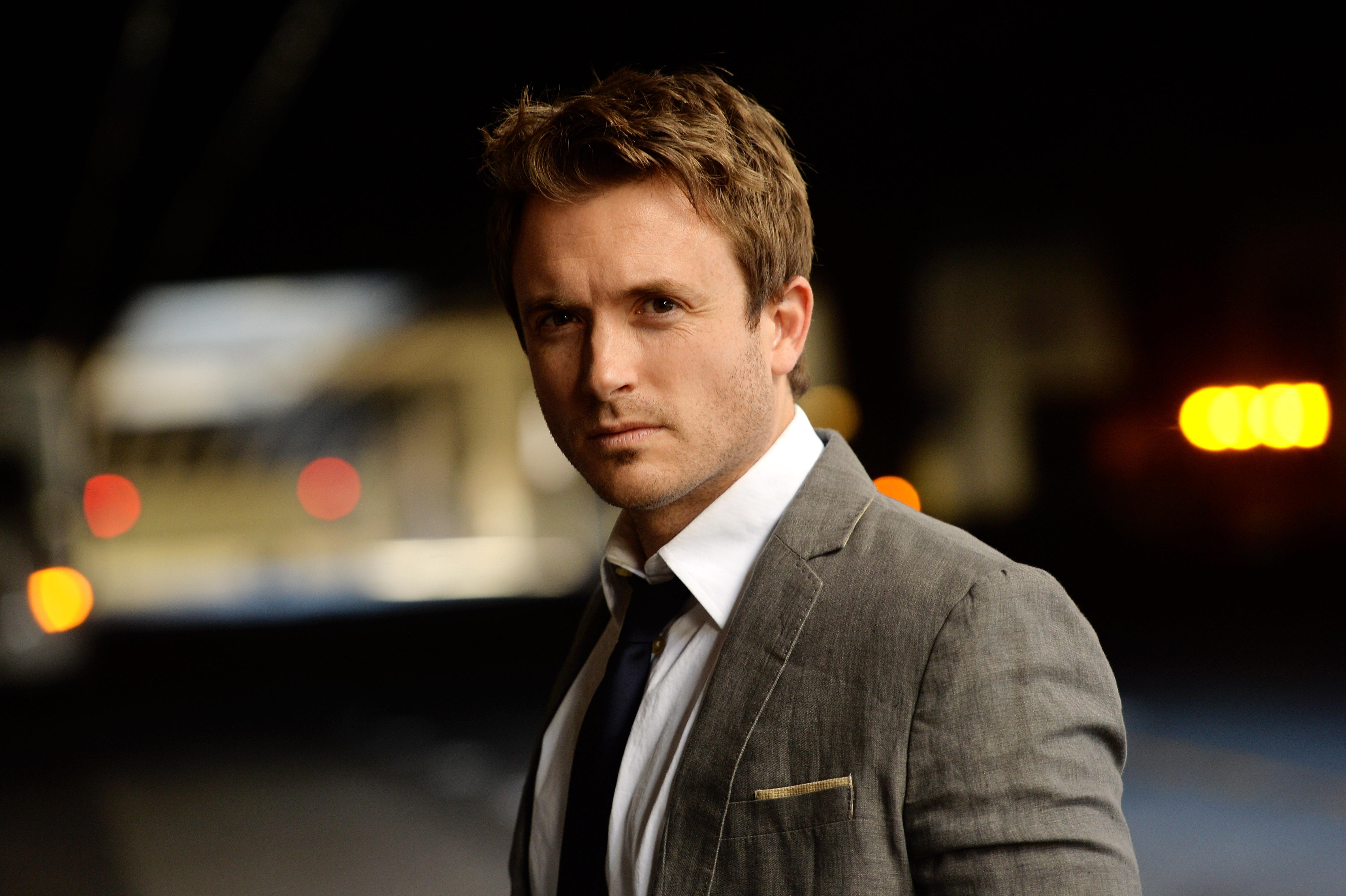 actor James Snyder large photo