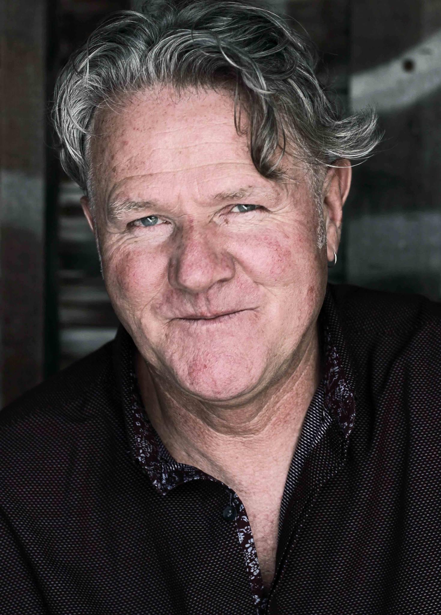 actor Ross McKinnon large photo