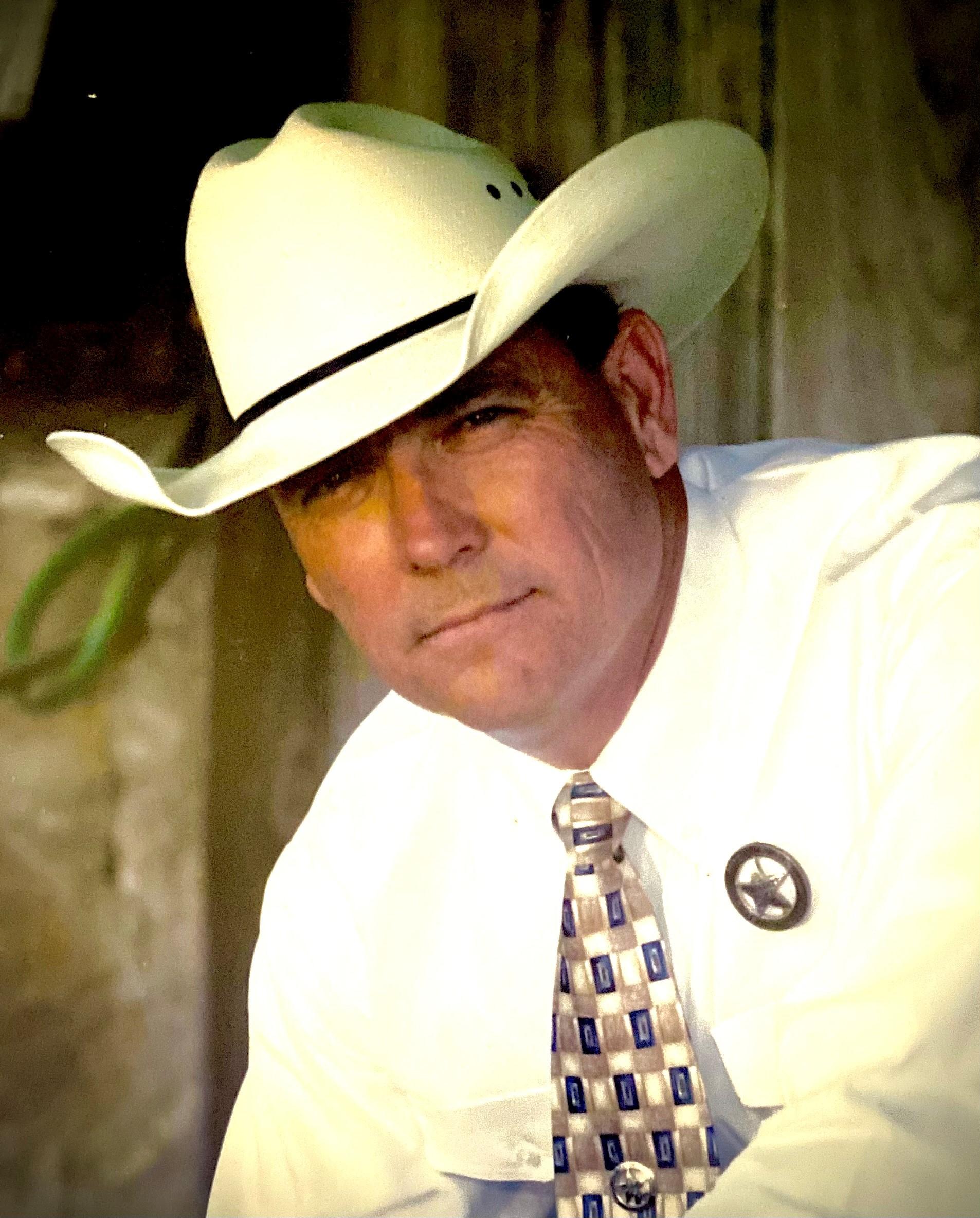 actor Hank Whitman large photo