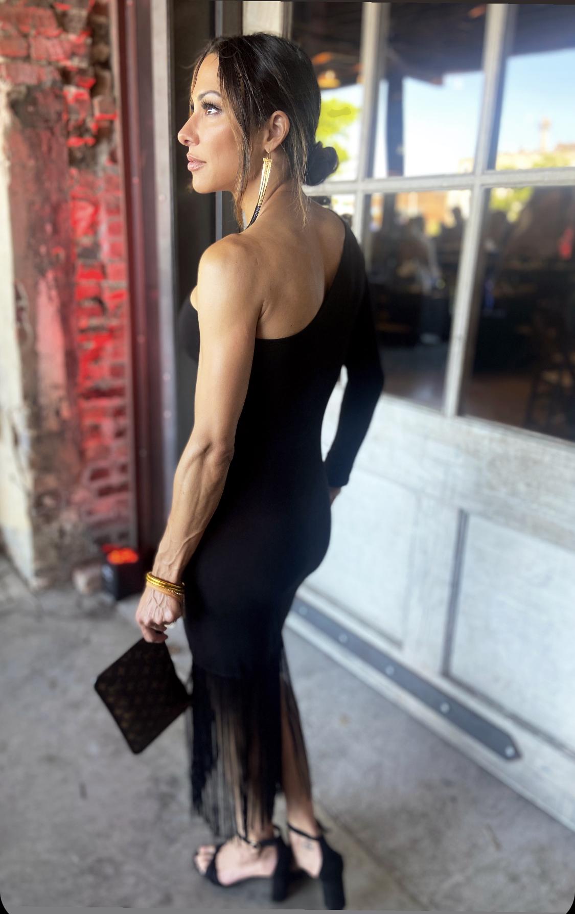 actor Nikki Estridge large photo