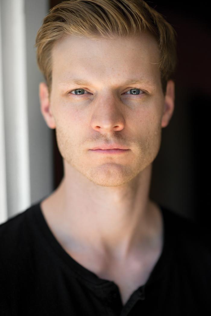 actor Brad Kannegiesser large photo