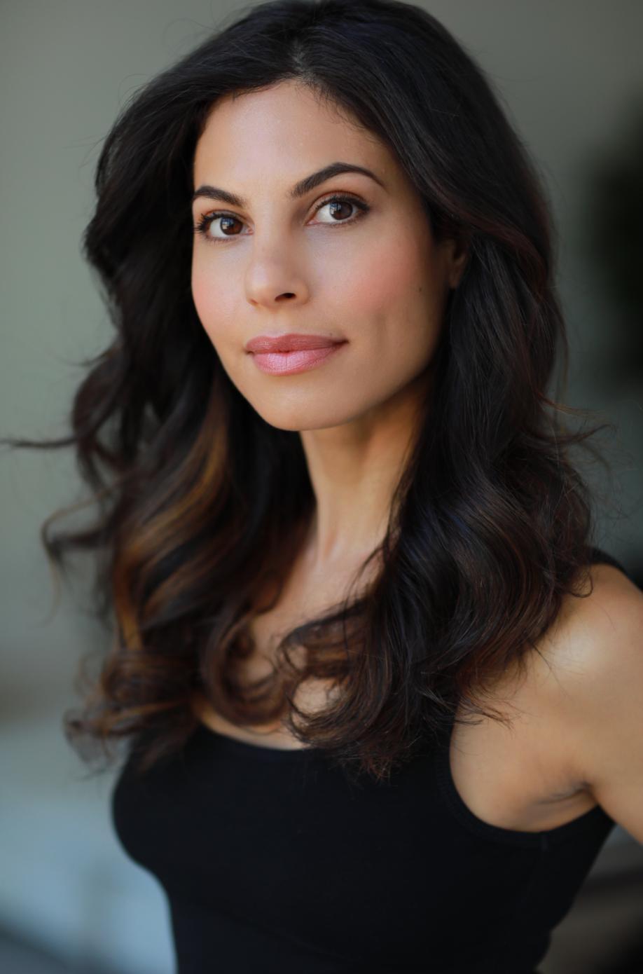 actor Suzy Kaye large photo