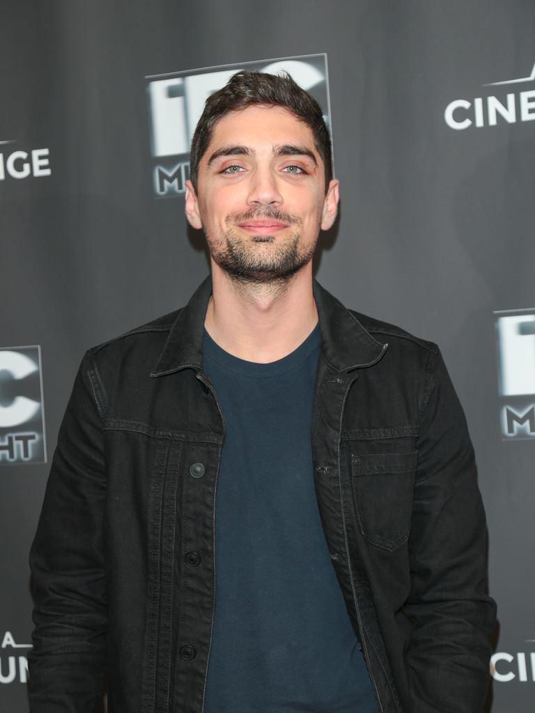 actor George Finn large photo