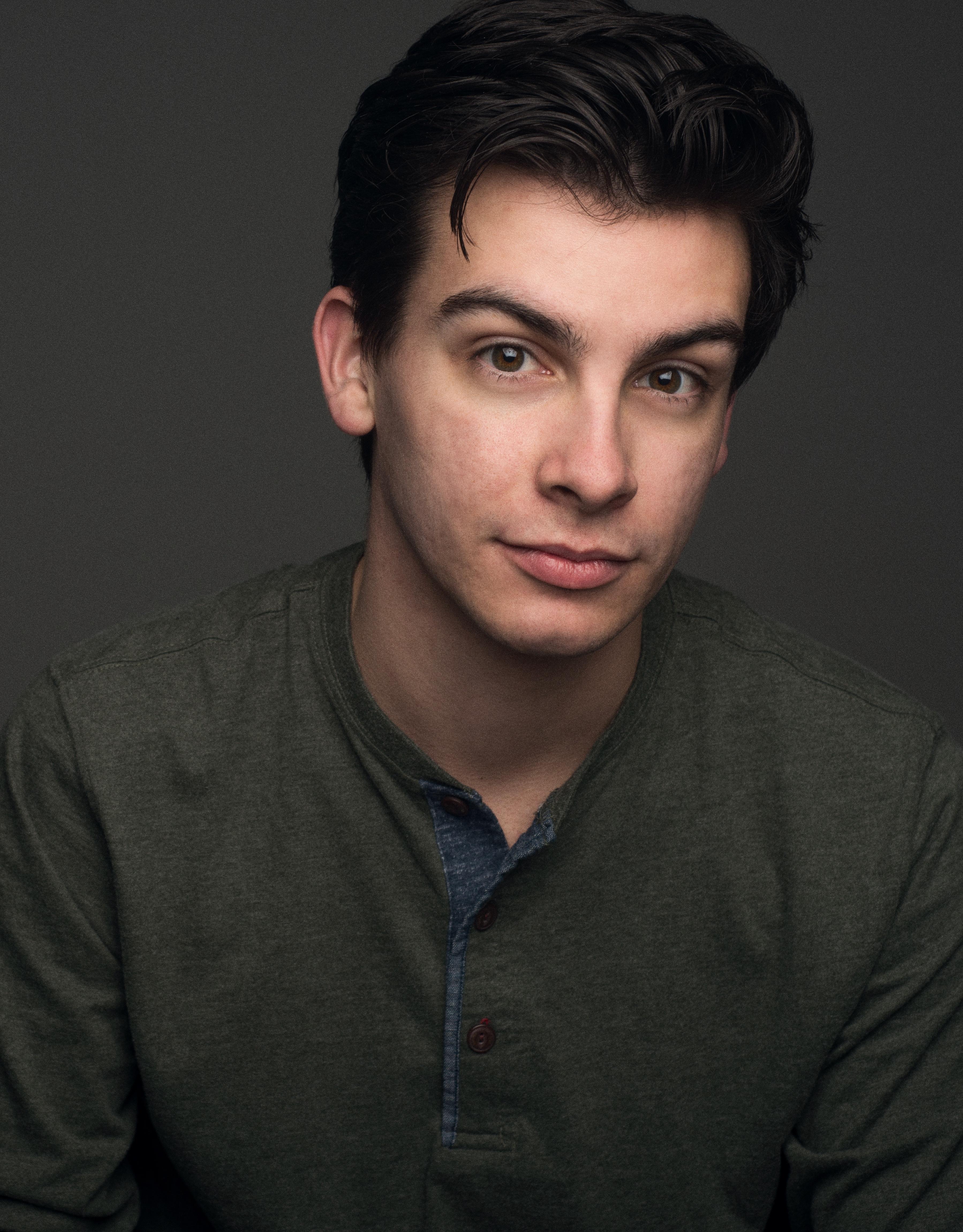 actor George Whitaker large photo