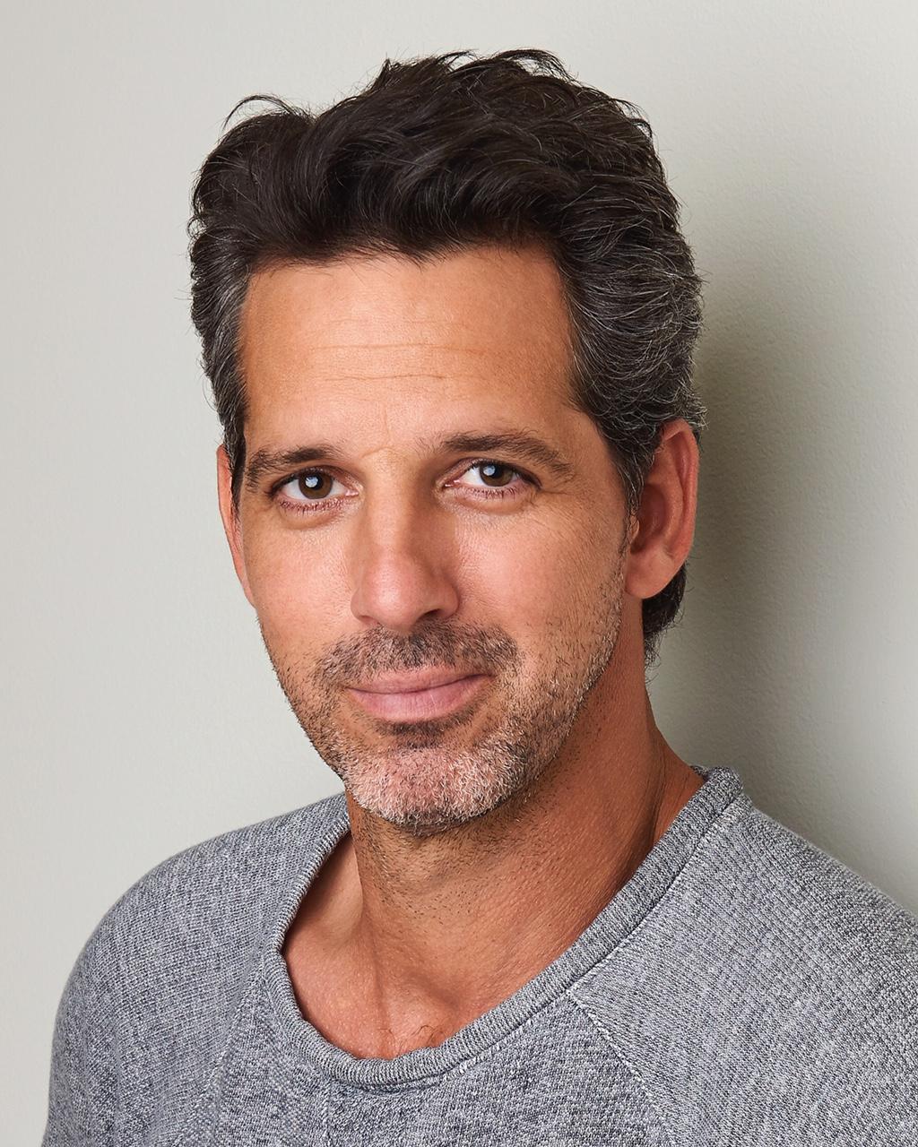 actor Terry Maratos large photo