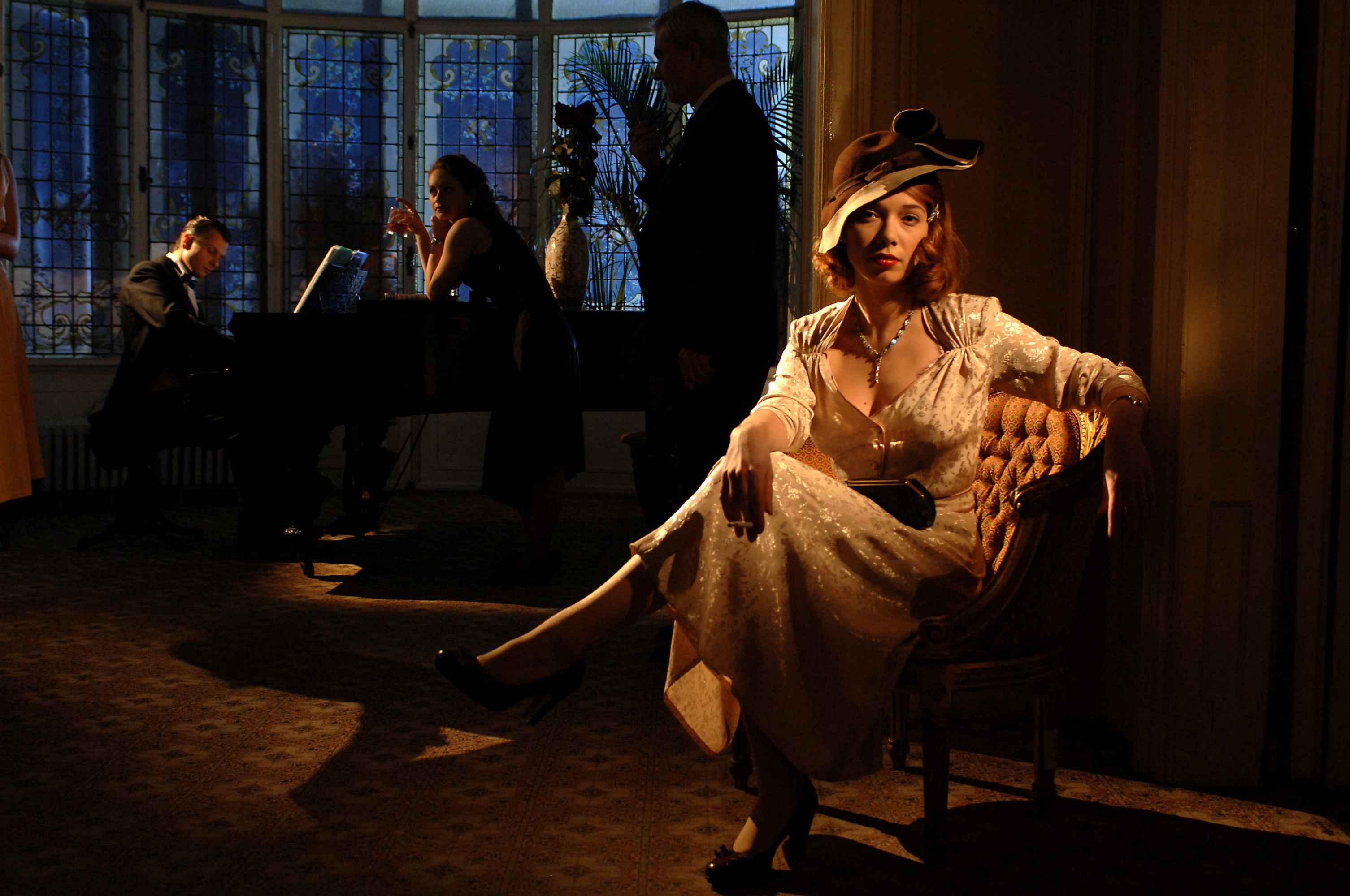 actor Alexandra Pirici large photo