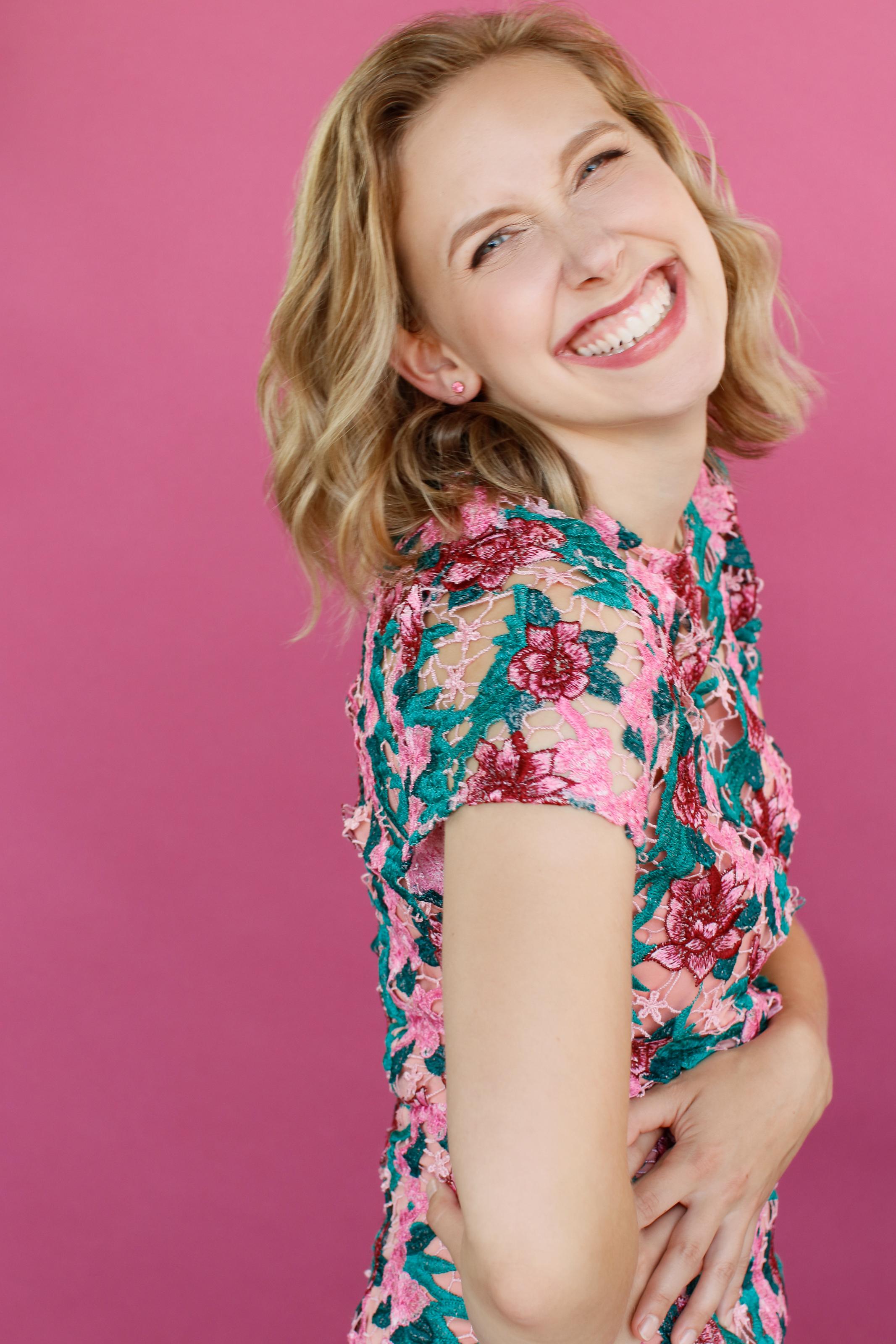 actor Allison Grischow large photo