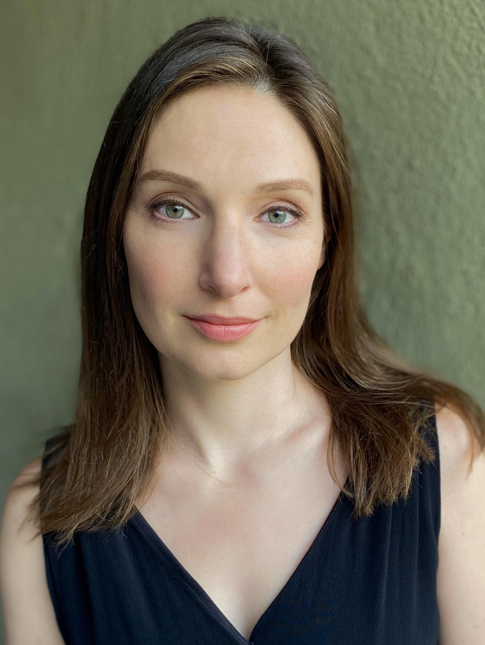 actor Molly Schreiber large photo