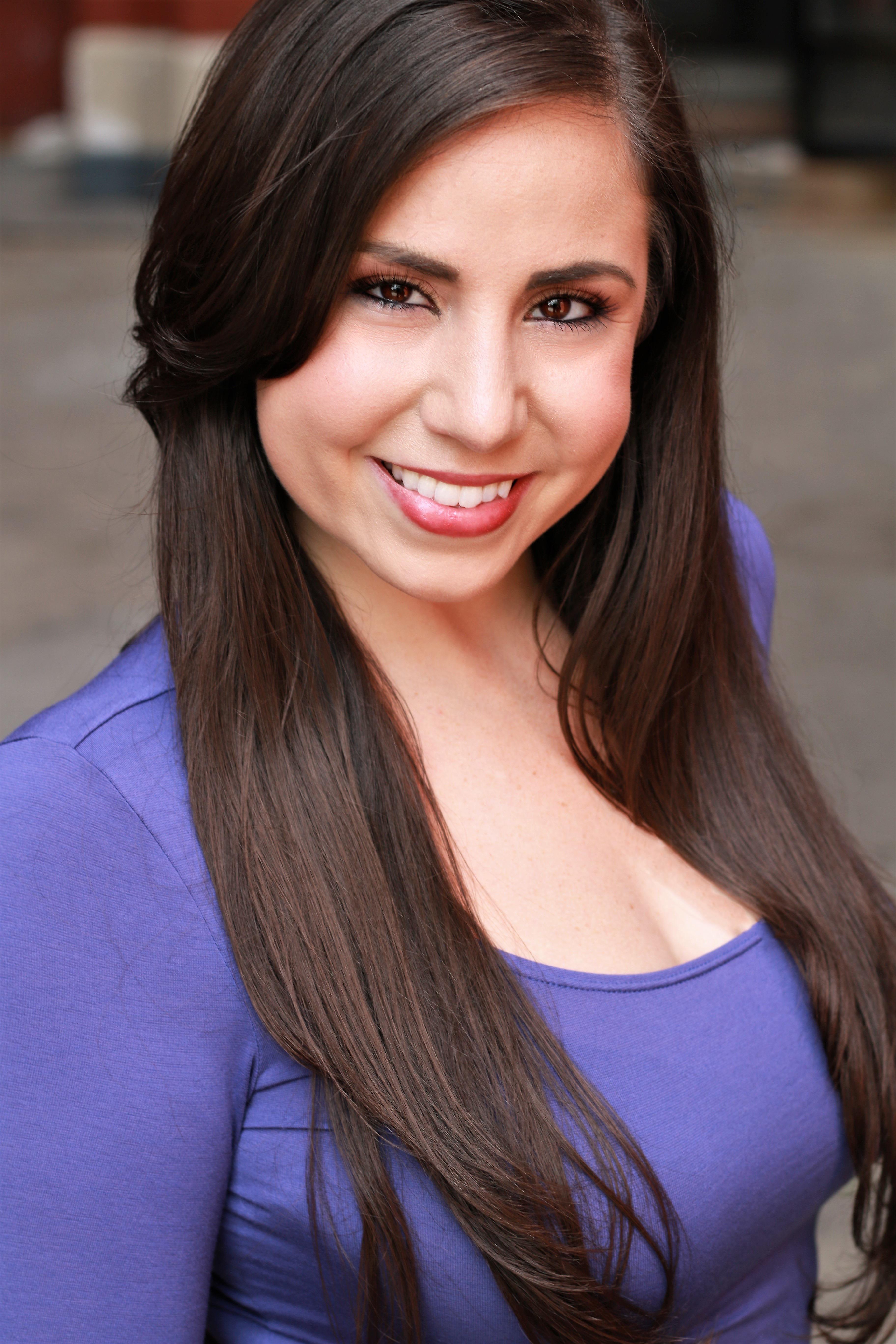 actor Cara D'Adamo large photo