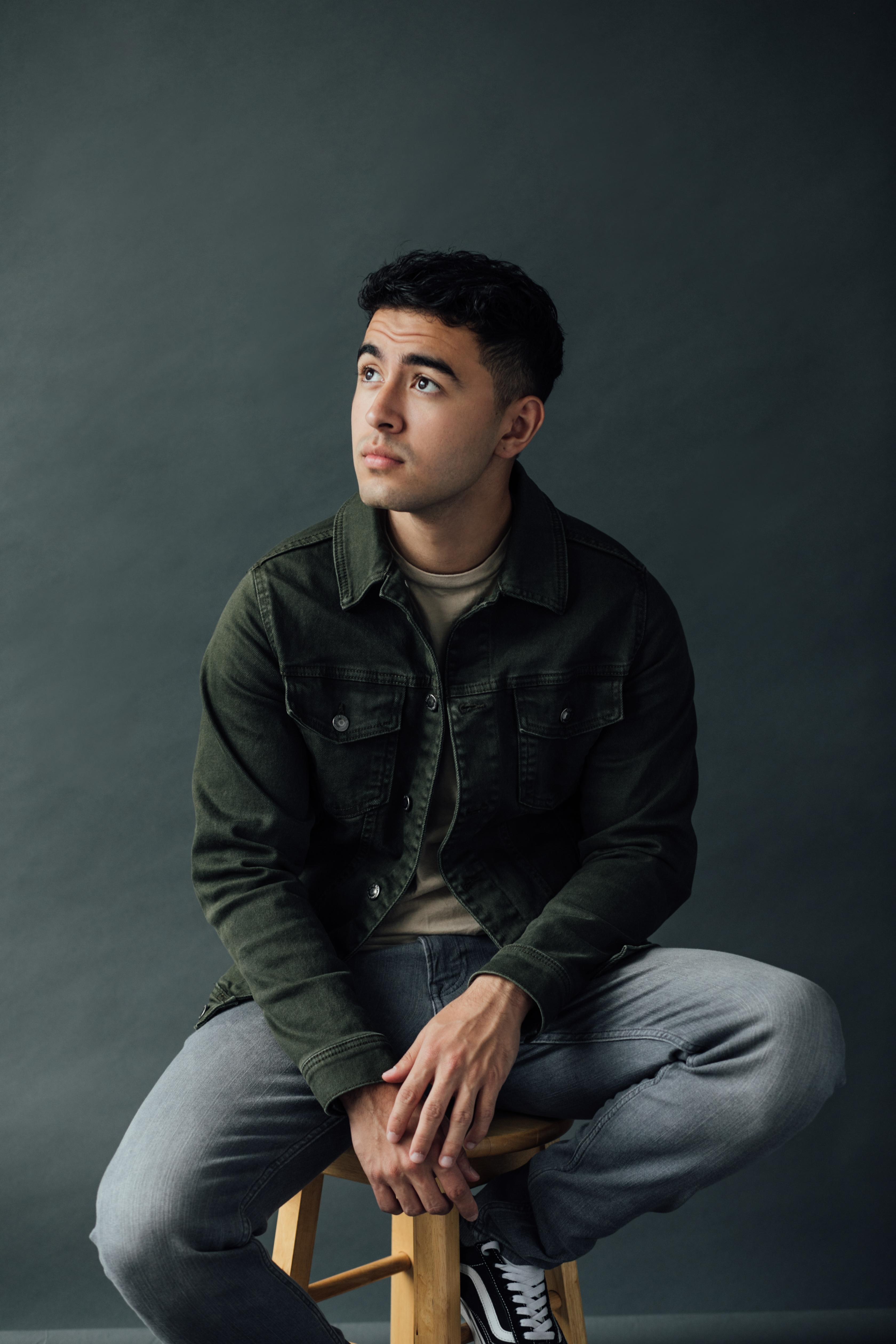 actor Noorin Gulamgaus large photo