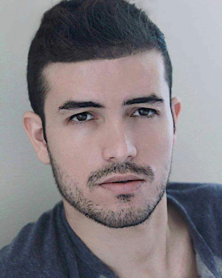 actor Eduardo Burgos large photo