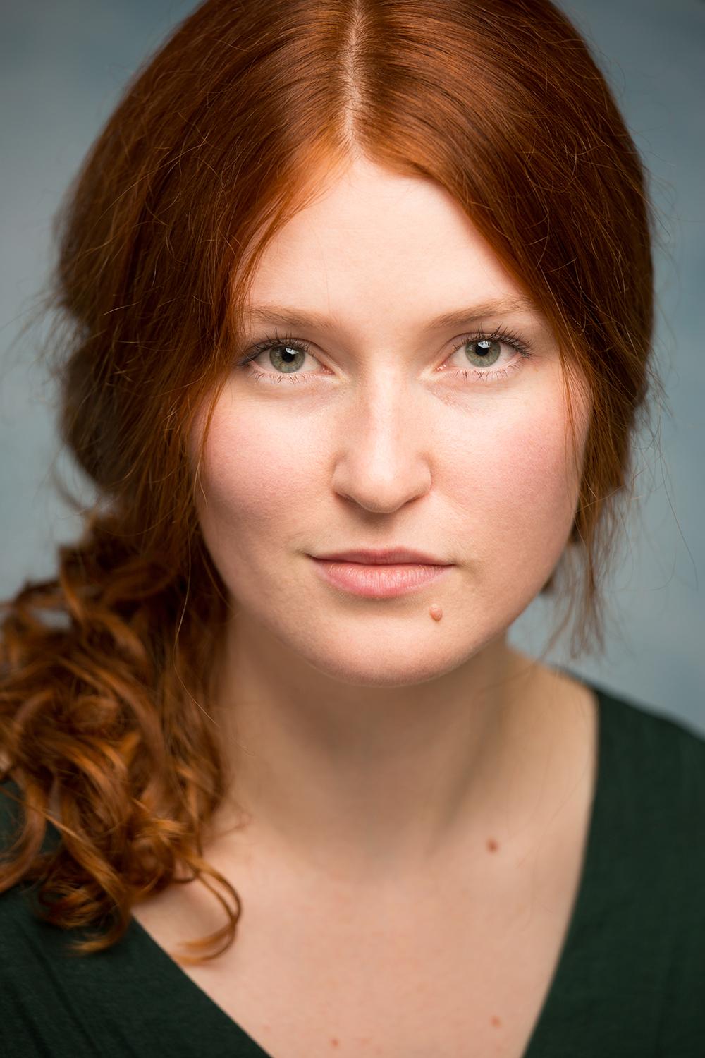 actor Joanne Garnet large photo