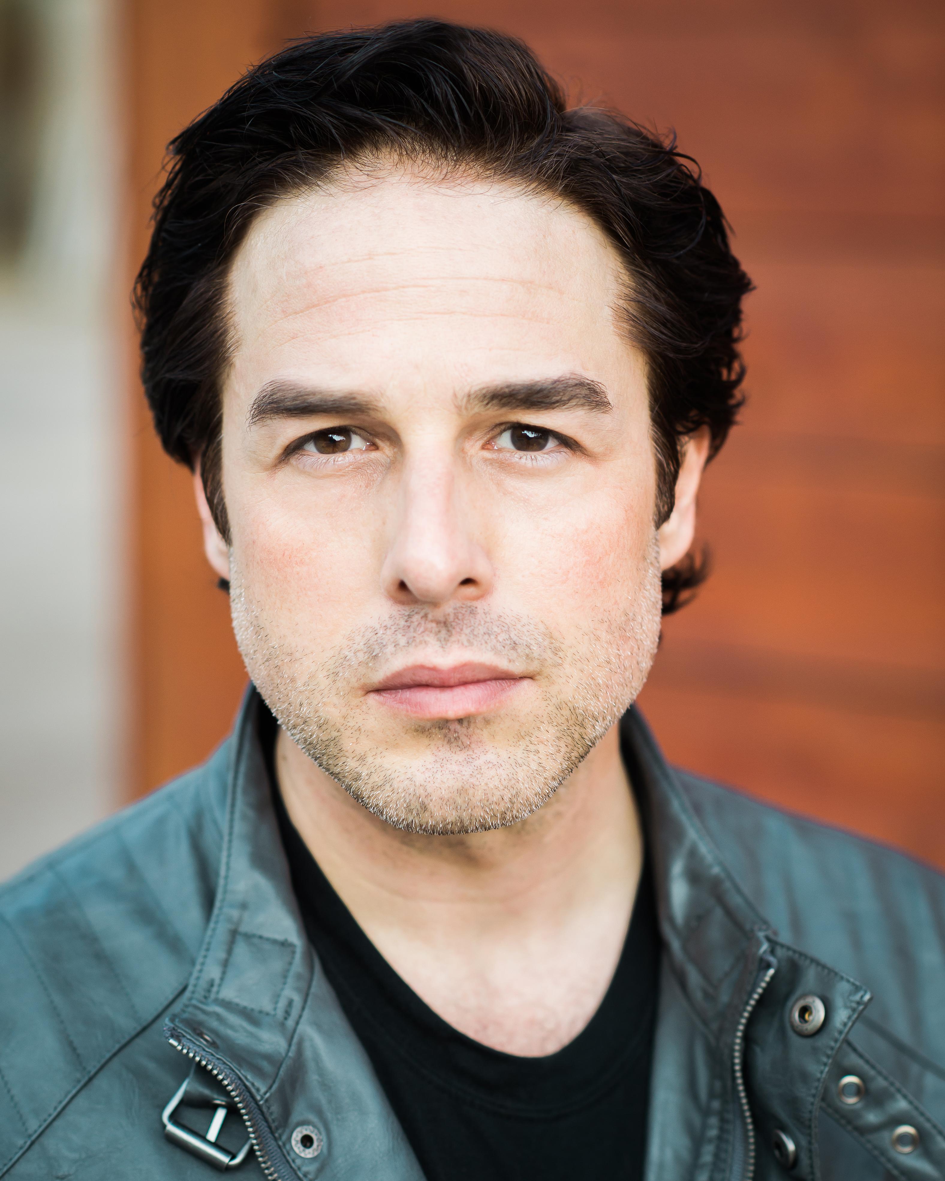 actor Luke Hill large photo