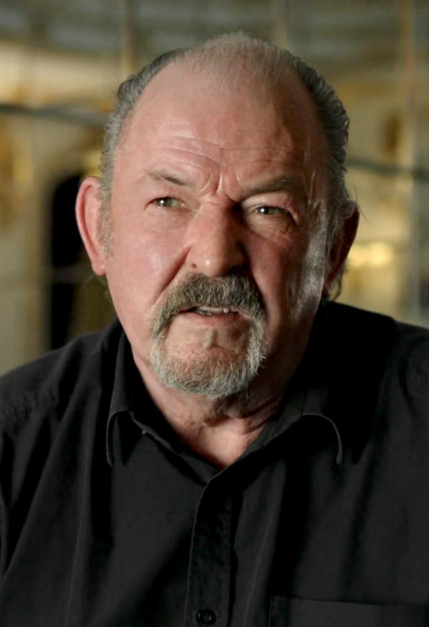 actor Dave Robinson large photo